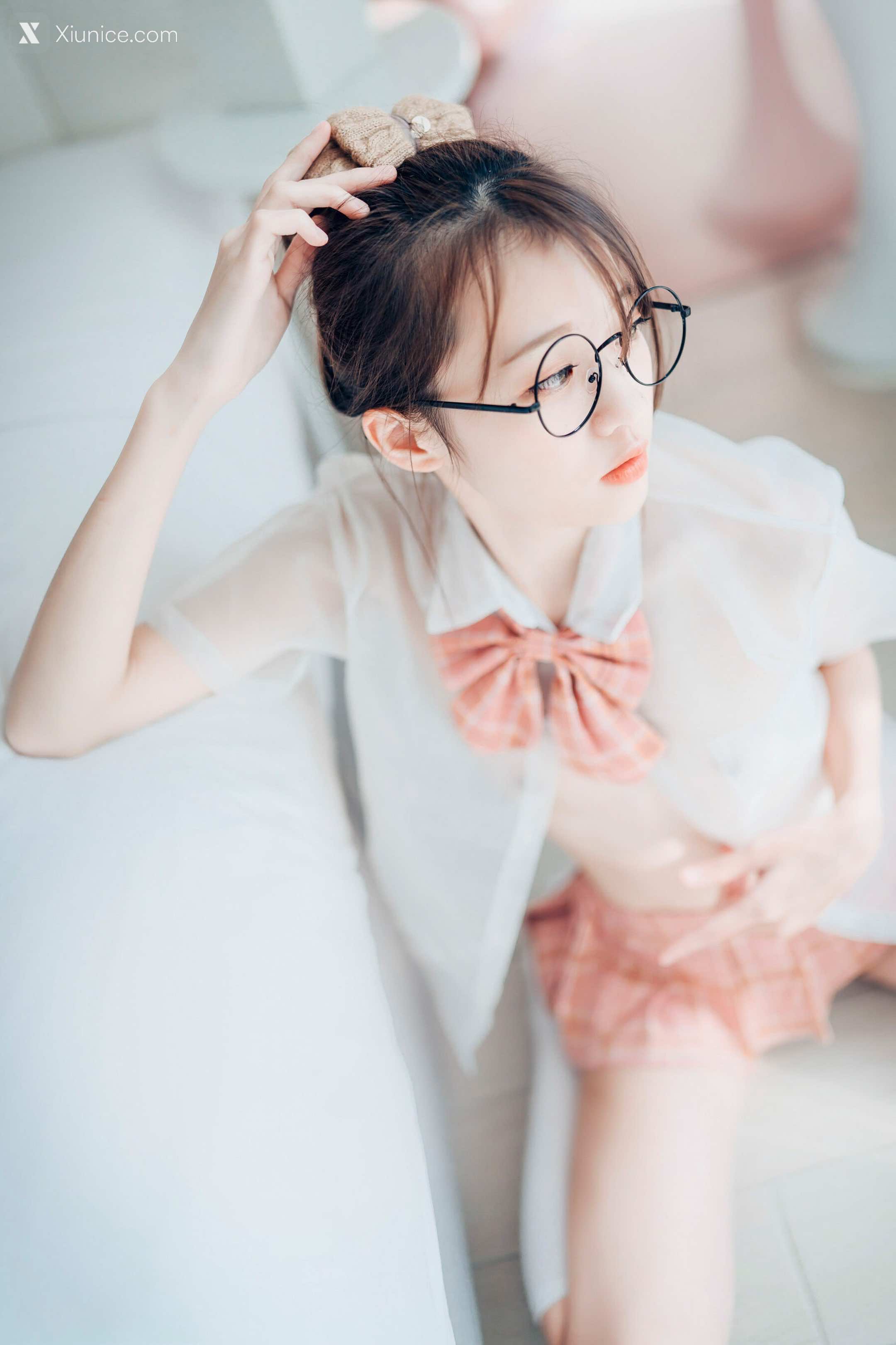 JVID 妍妍 Angel 女孩在trasmart制服與眼鏡 25
