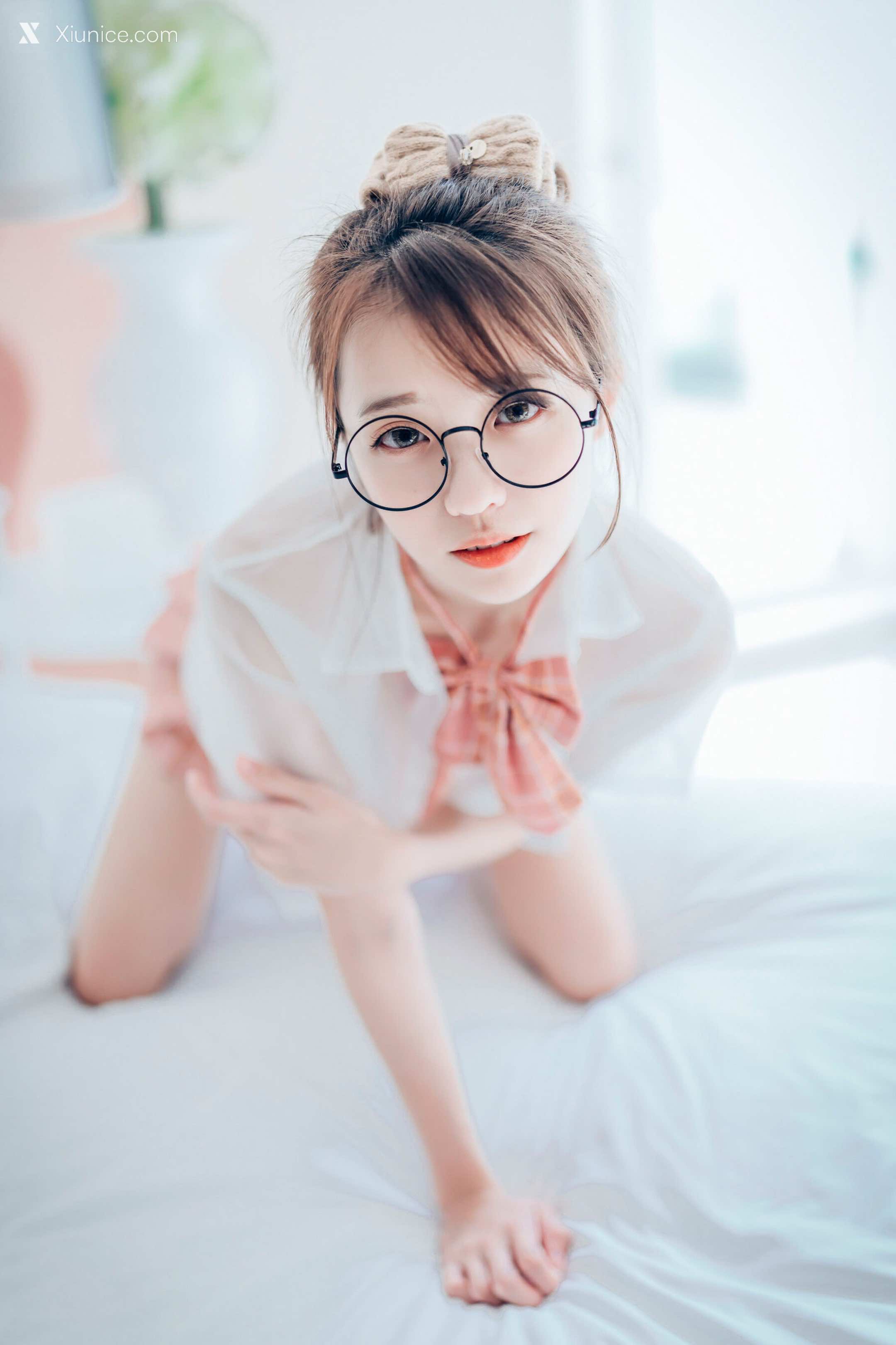 JVID 妍妍 Angel 女孩在trasmart制服與眼鏡 36