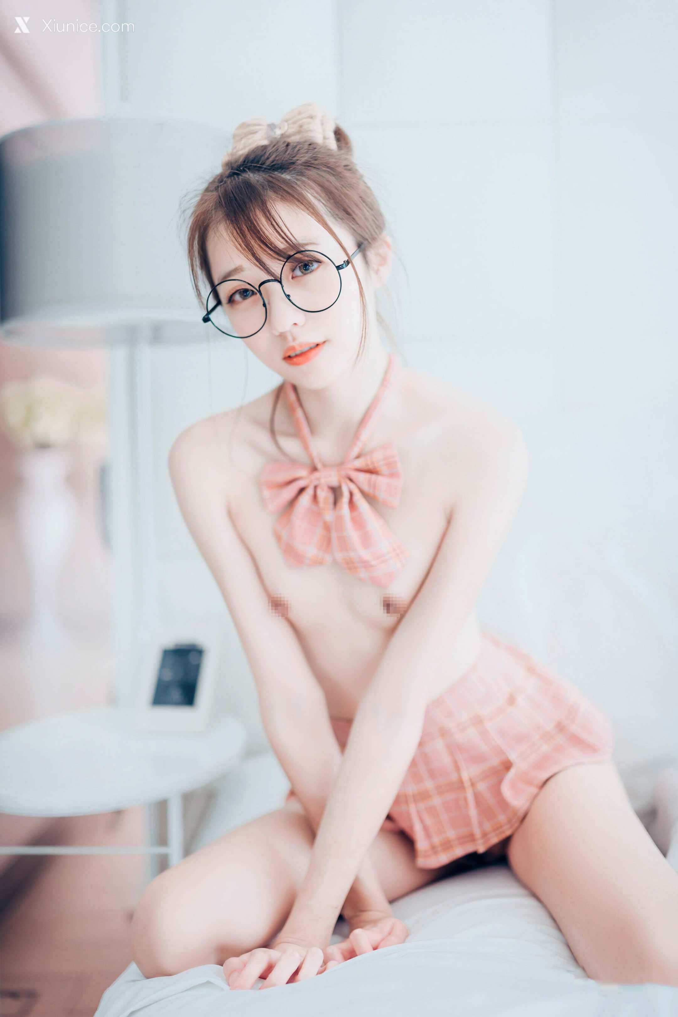 JVID 妍妍 Angel 女孩在trasmart制服與眼鏡 49