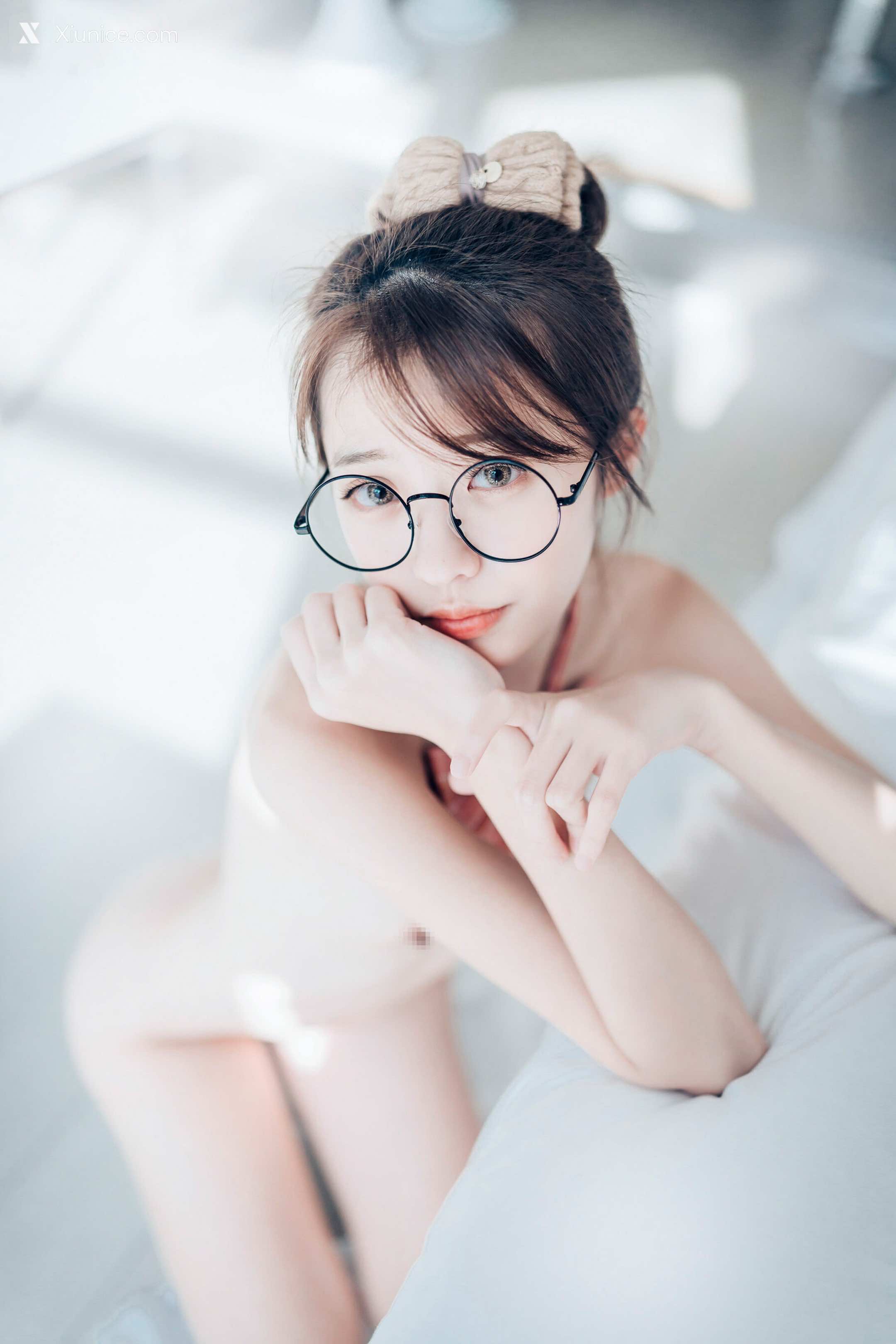 JVID 妍妍 Angel 女孩在trasmart制服與眼鏡 74