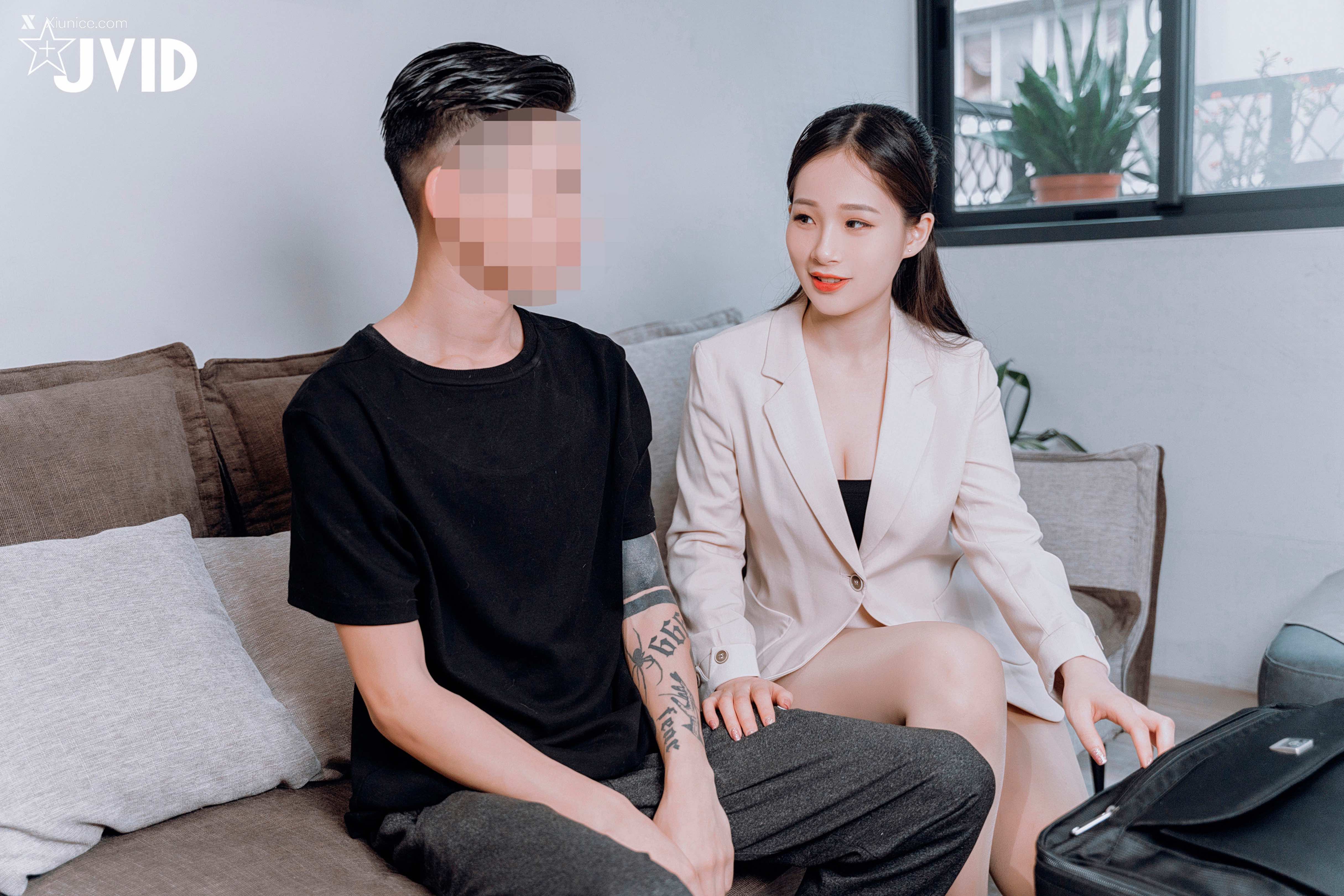 JVID 婕咪 Juice 飛機杯到府推銷員 26