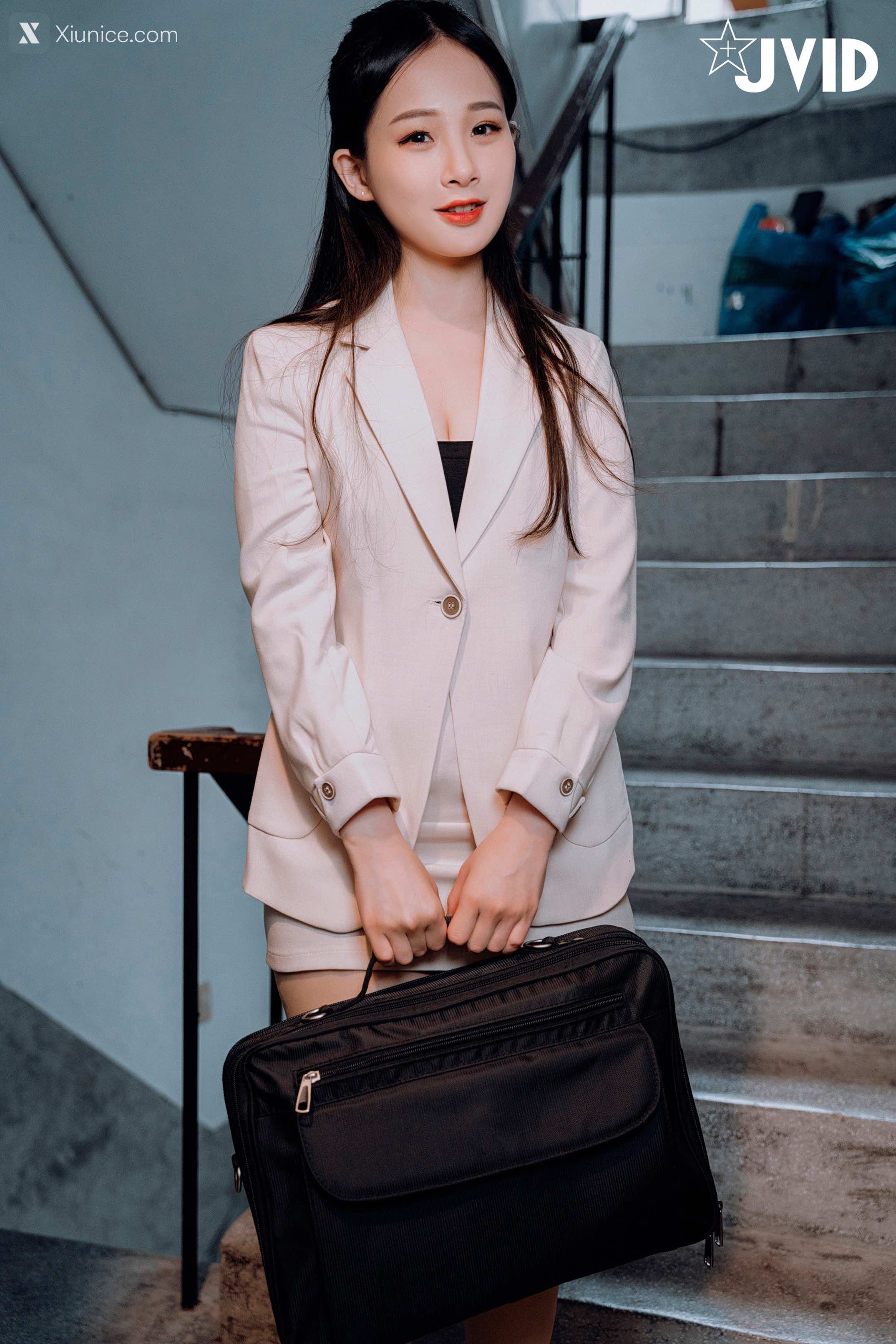 JVID 婕咪 Juice 飛機杯到府推銷員 72