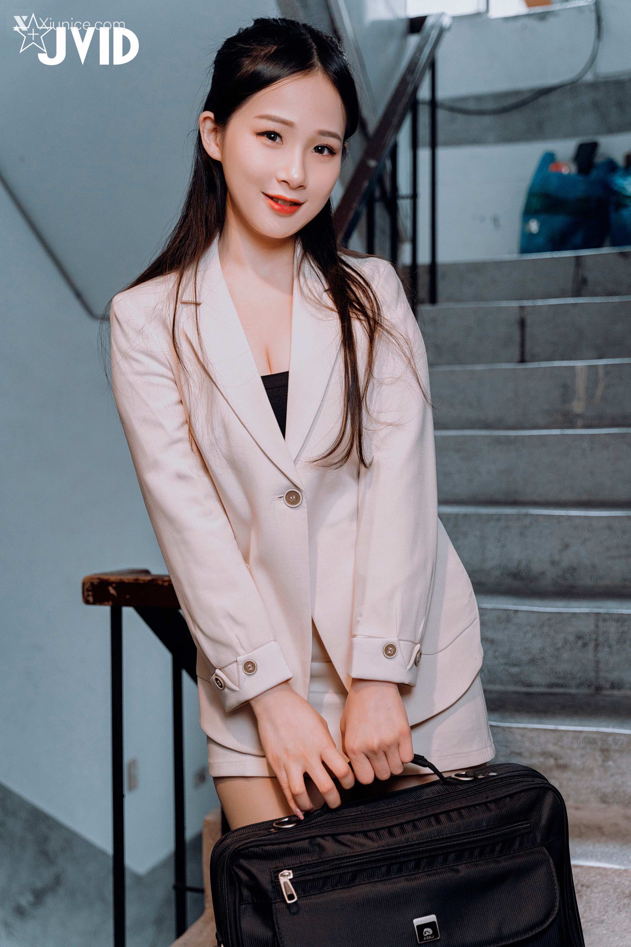 JVID 婕咪 Juice 飛機杯到府推銷員 8