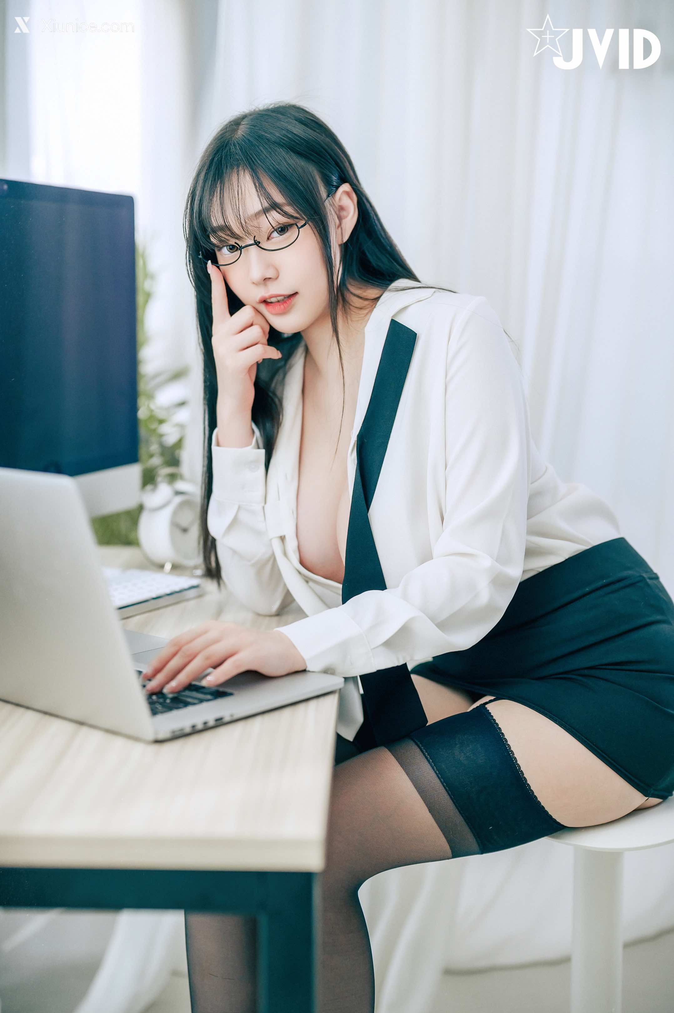 JVID 苡昕 Slivia 超巨乳女秘書 13