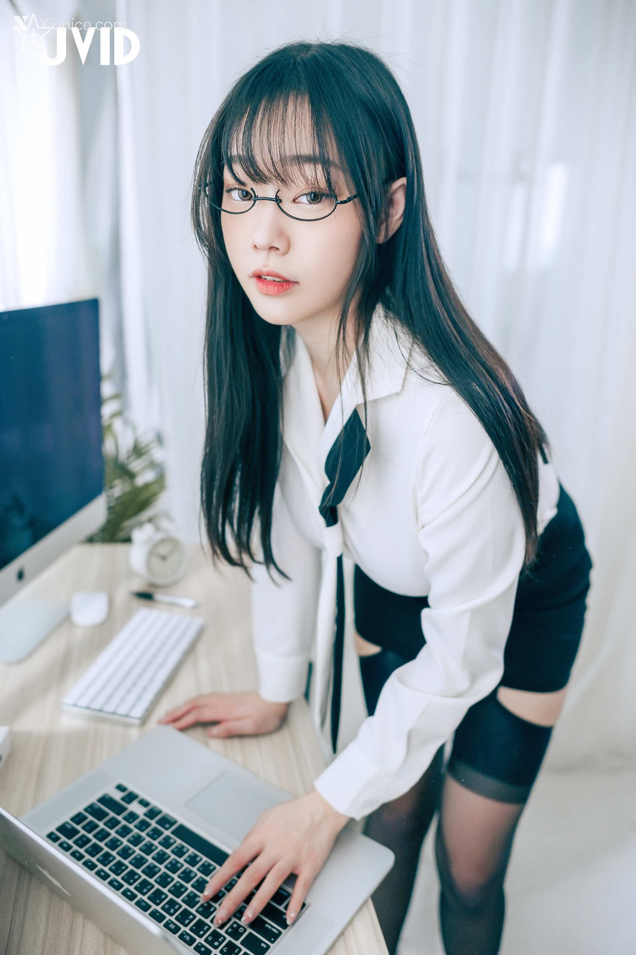 JVID 苡昕 Slivia 超巨乳女秘書 4