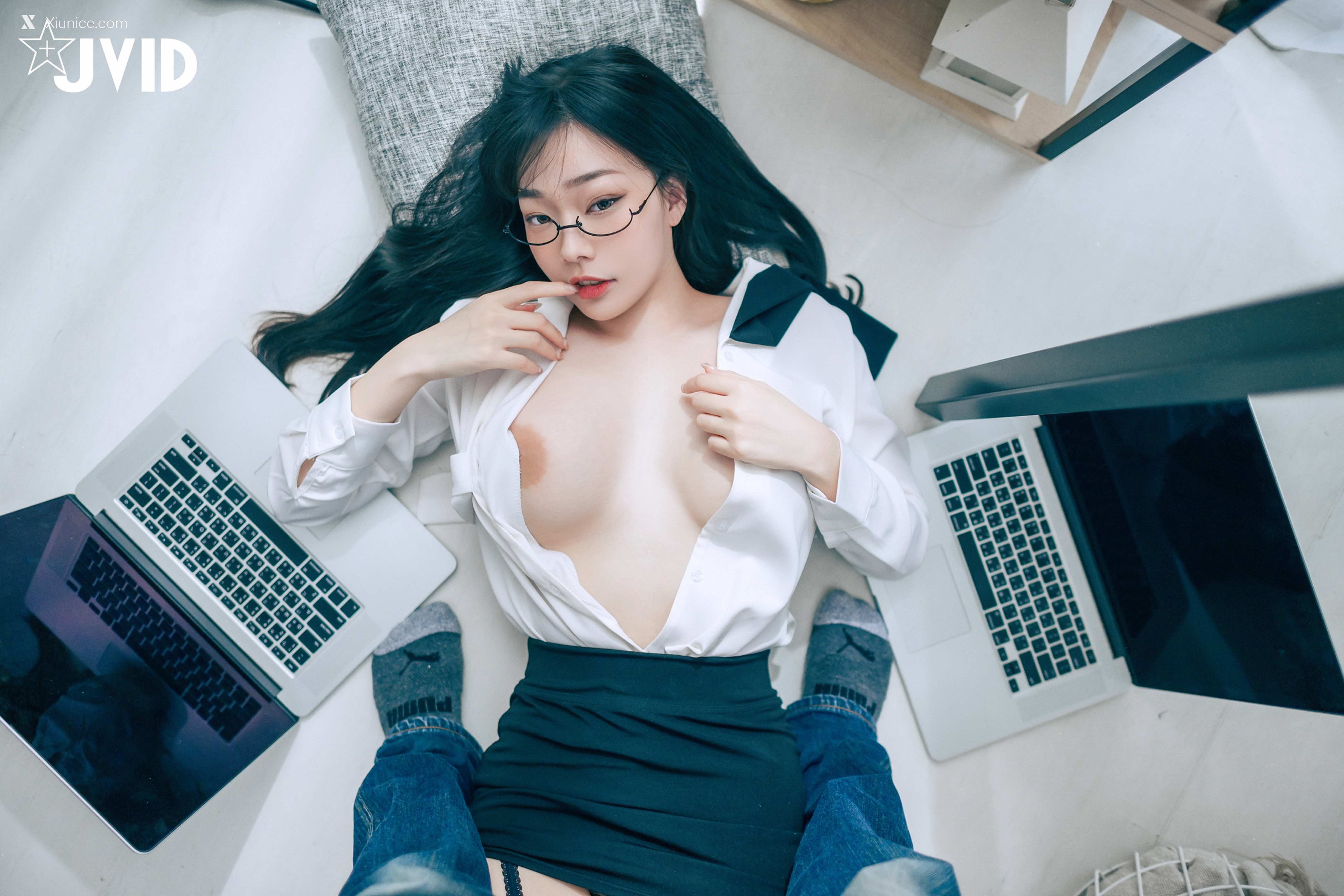 JVID 苡昕 Slivia 超巨乳女秘書 76