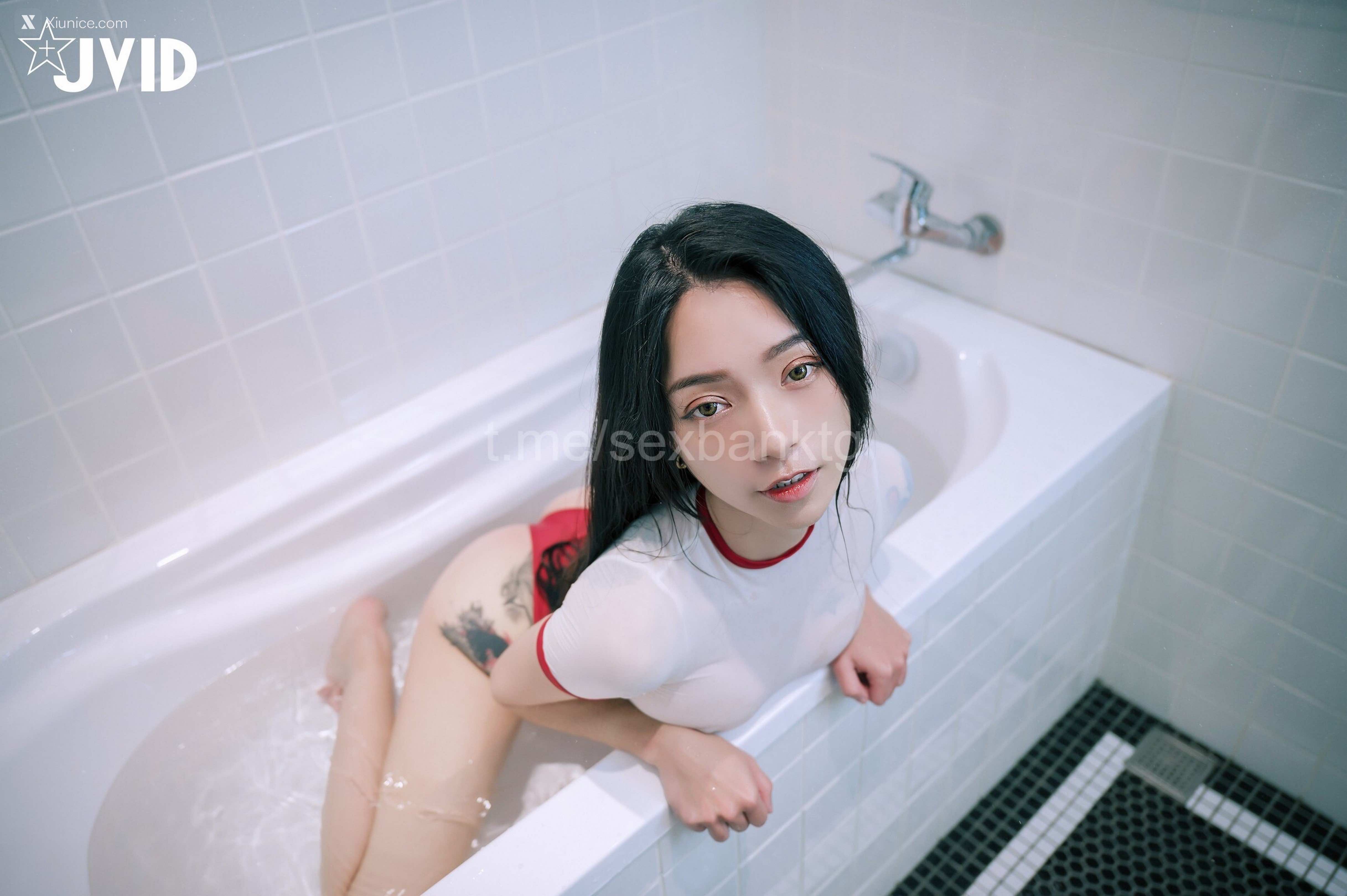 JVID 飘 Home Alone 89