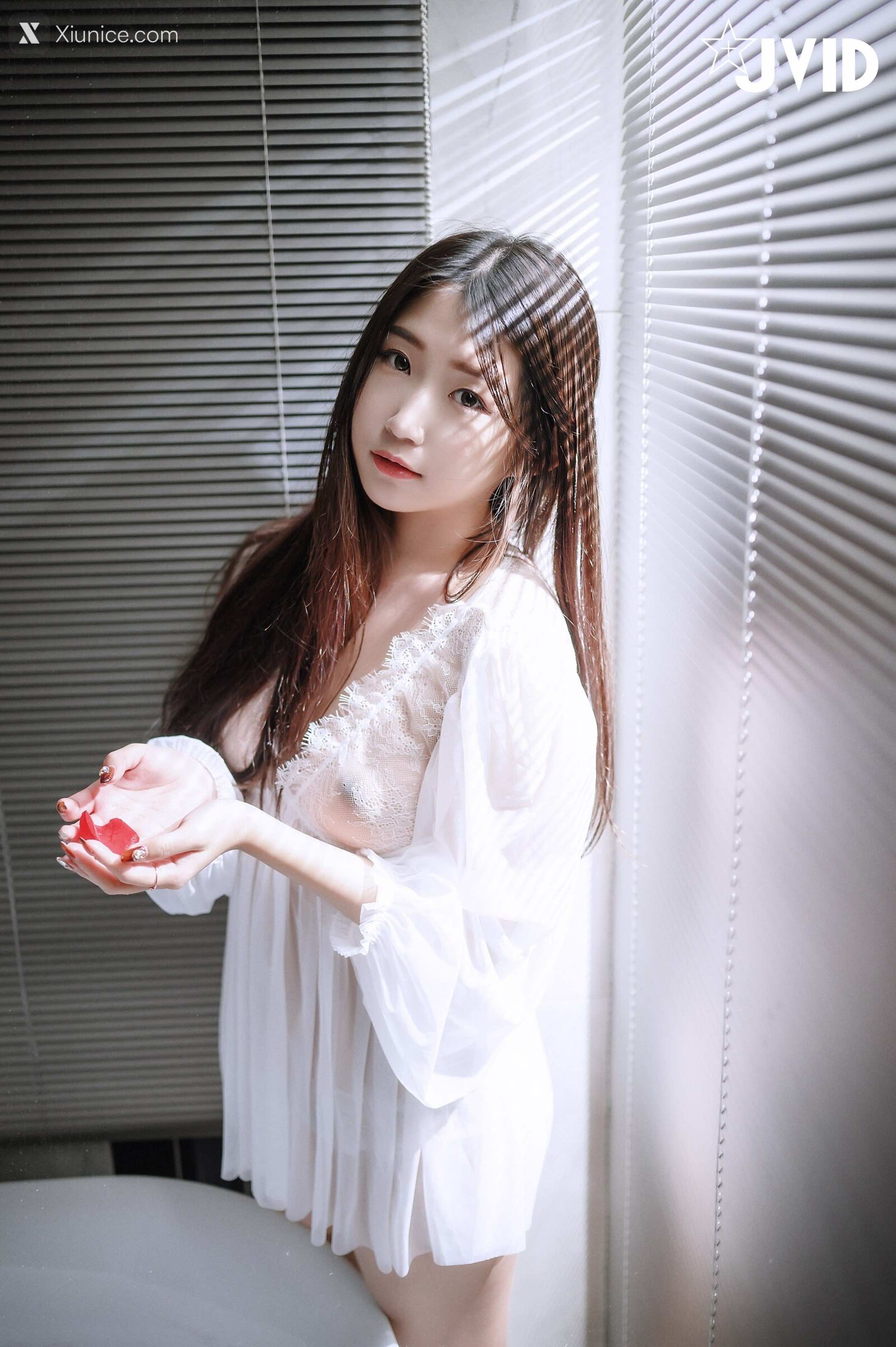JVID Mini 肉包 Hot Lover 32