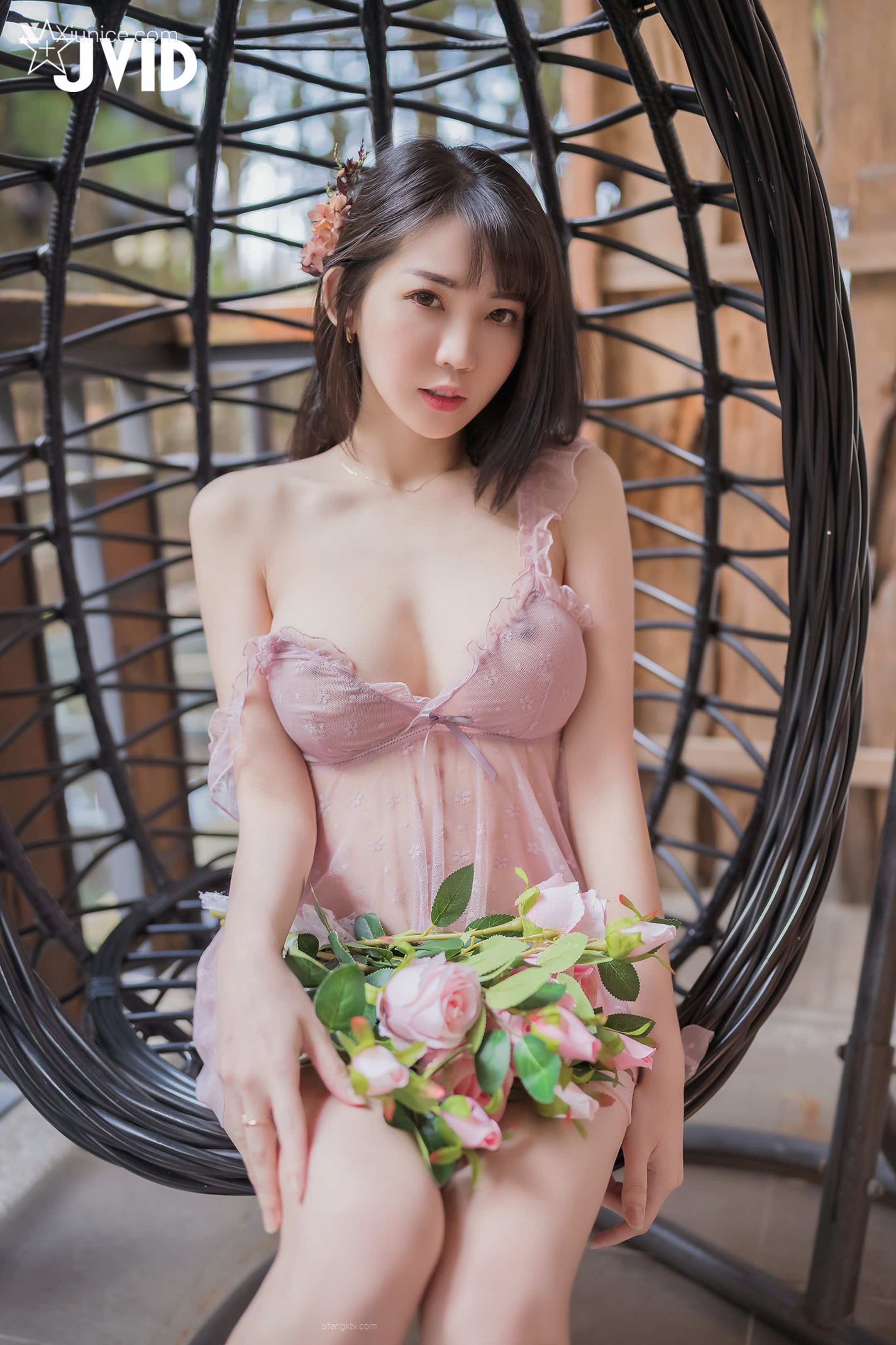 JVID Xiunice.com 媛媛 带美乳女神到岩里岛风的乡间小屋度假去 86