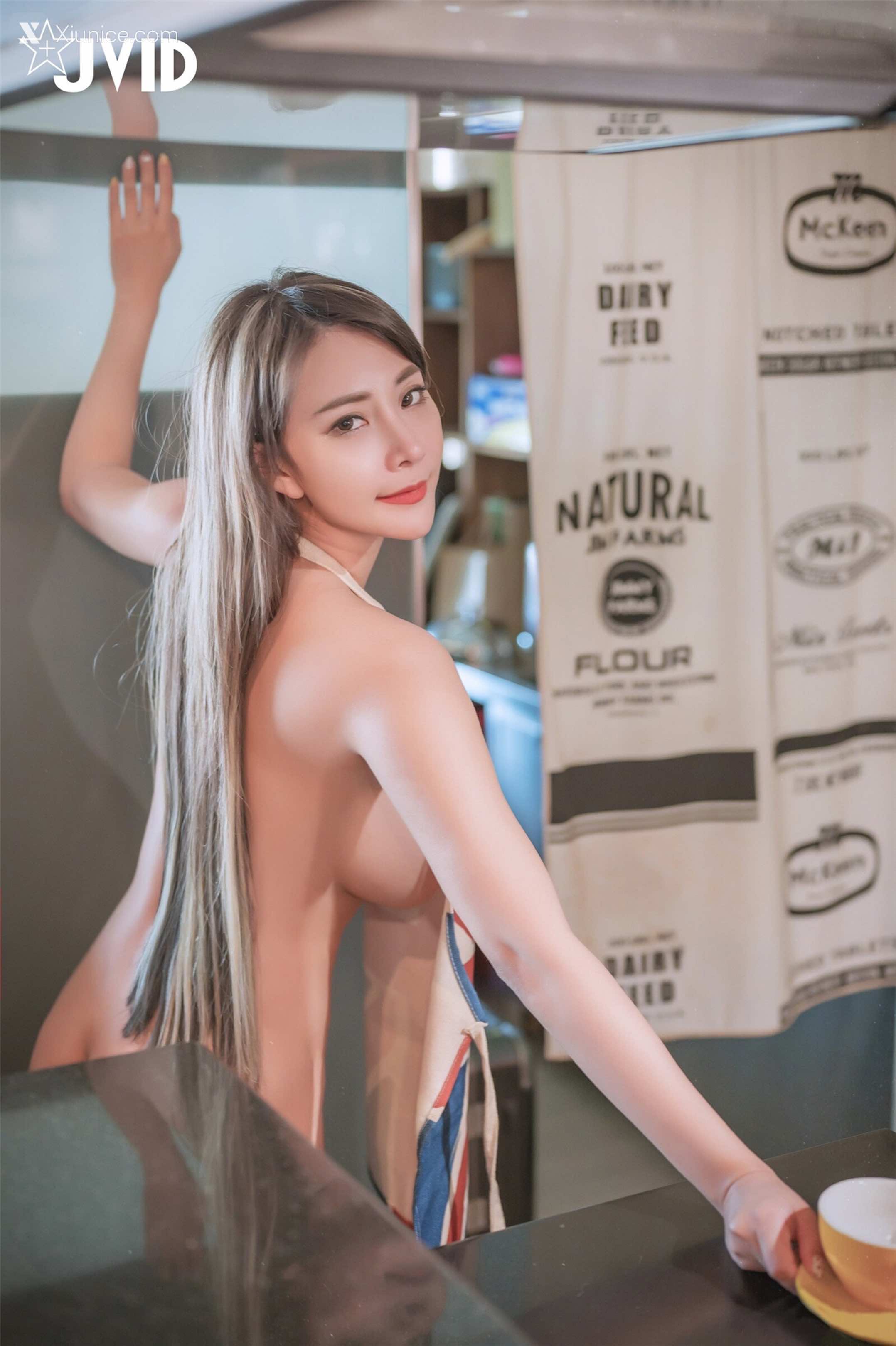 JVID Xiunice.com Lele 樂樂 Lonely Traveler Cafe 15