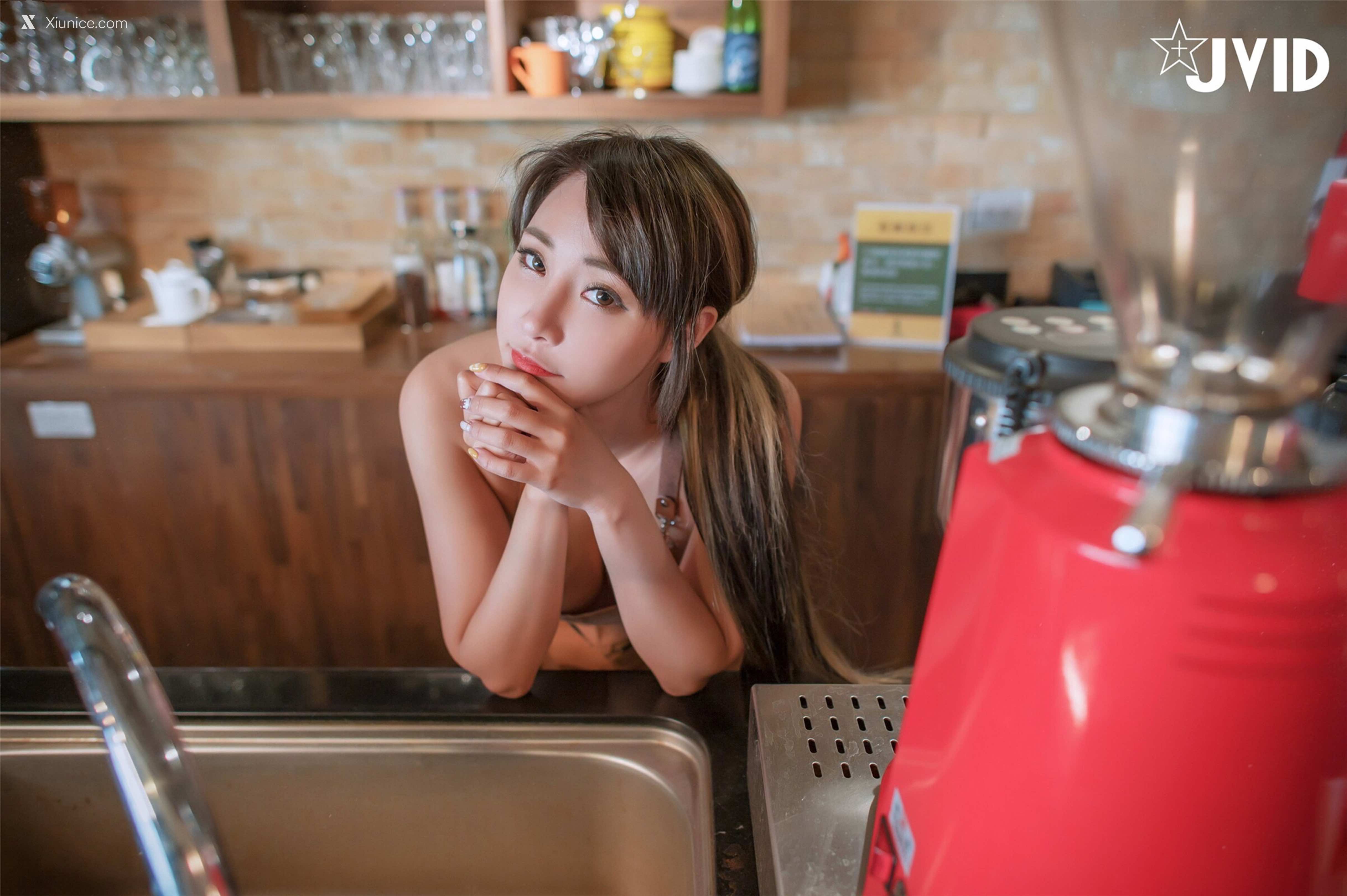 JVID Xiunice.com Lele 樂樂 Lonely Traveler Cafe 66