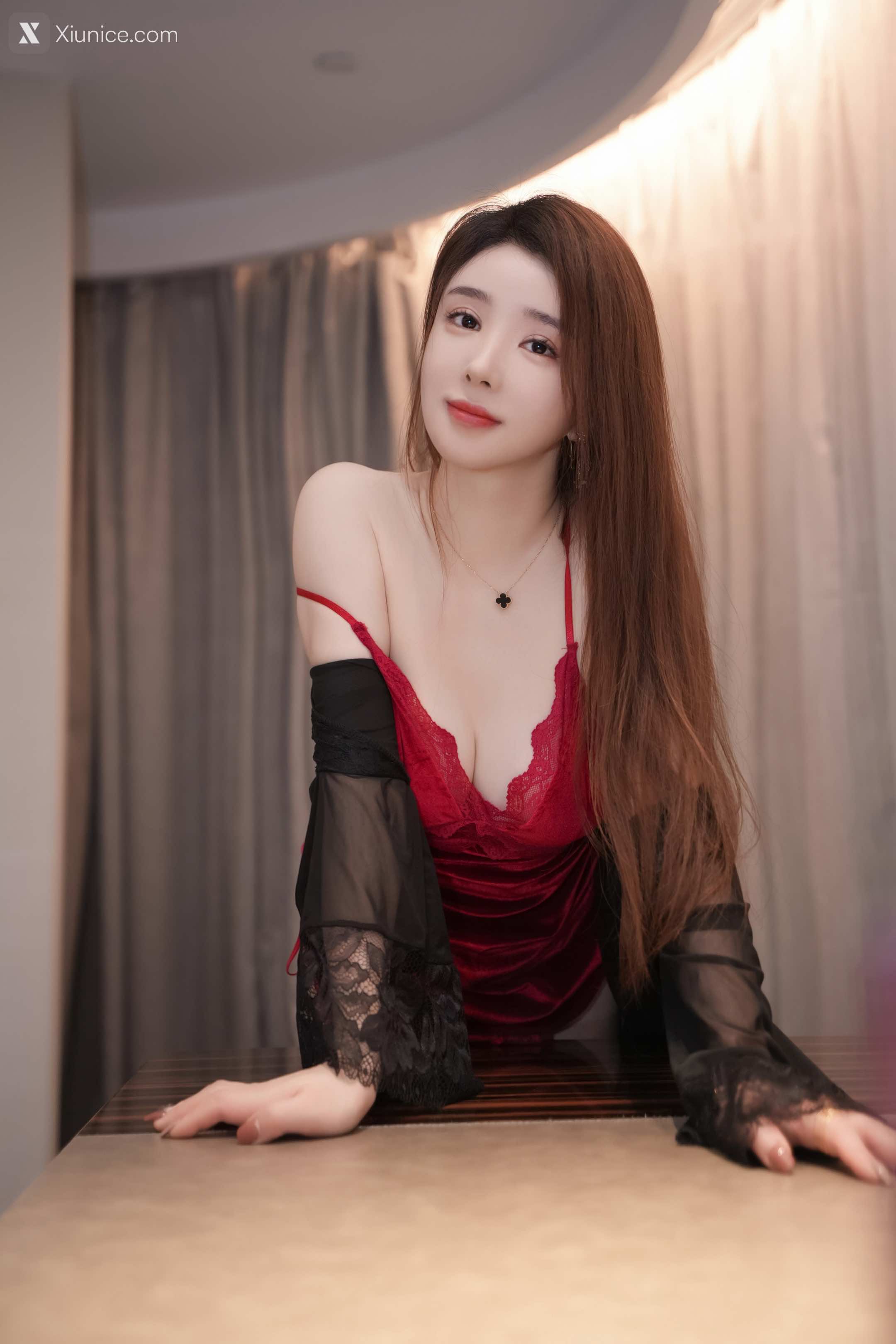 XR Uncensored 雨儿baby 红色吊带睡裙 26