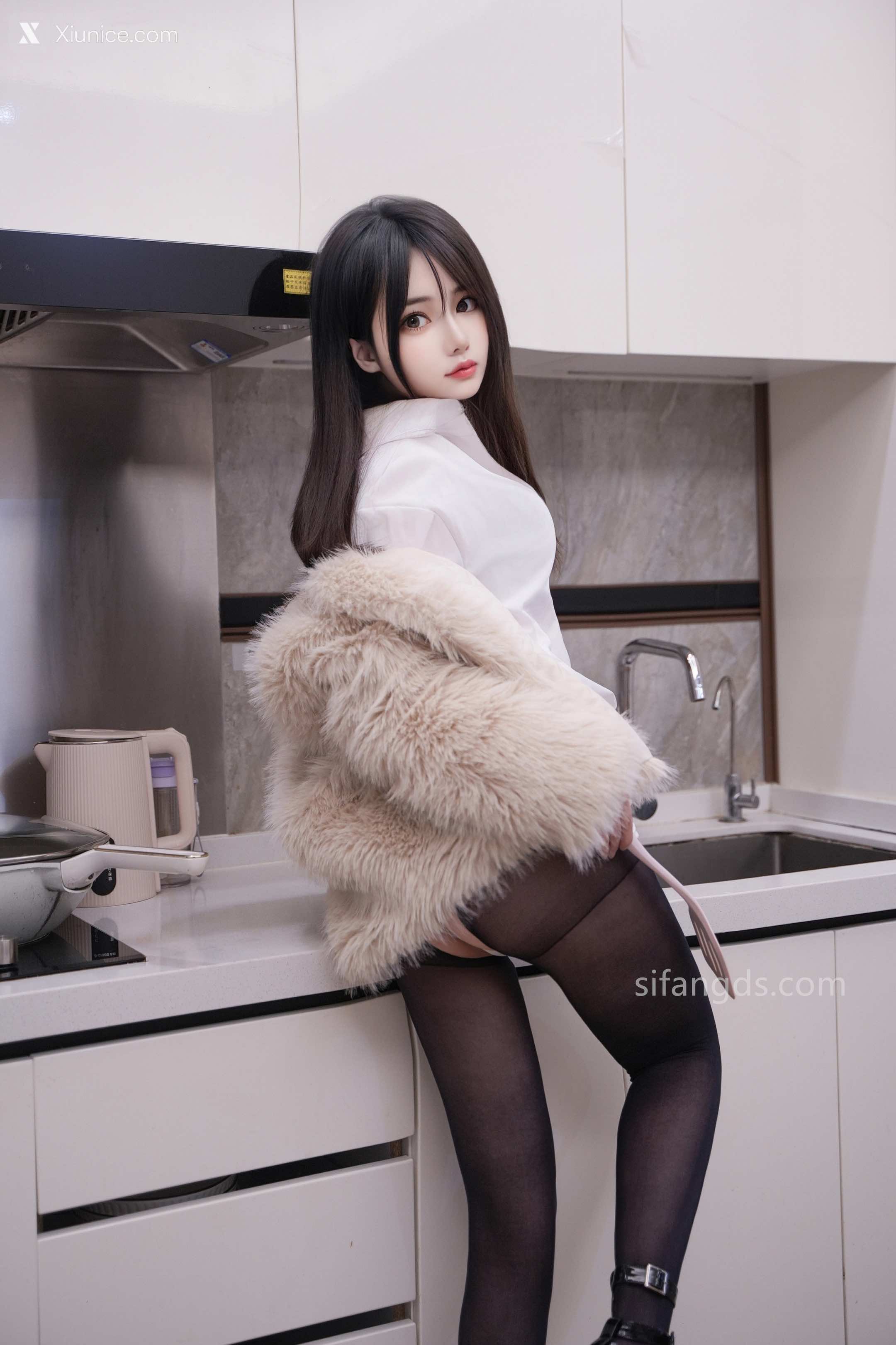 Xiuren Uncensored Lin Yue Yue 厨房料理 9