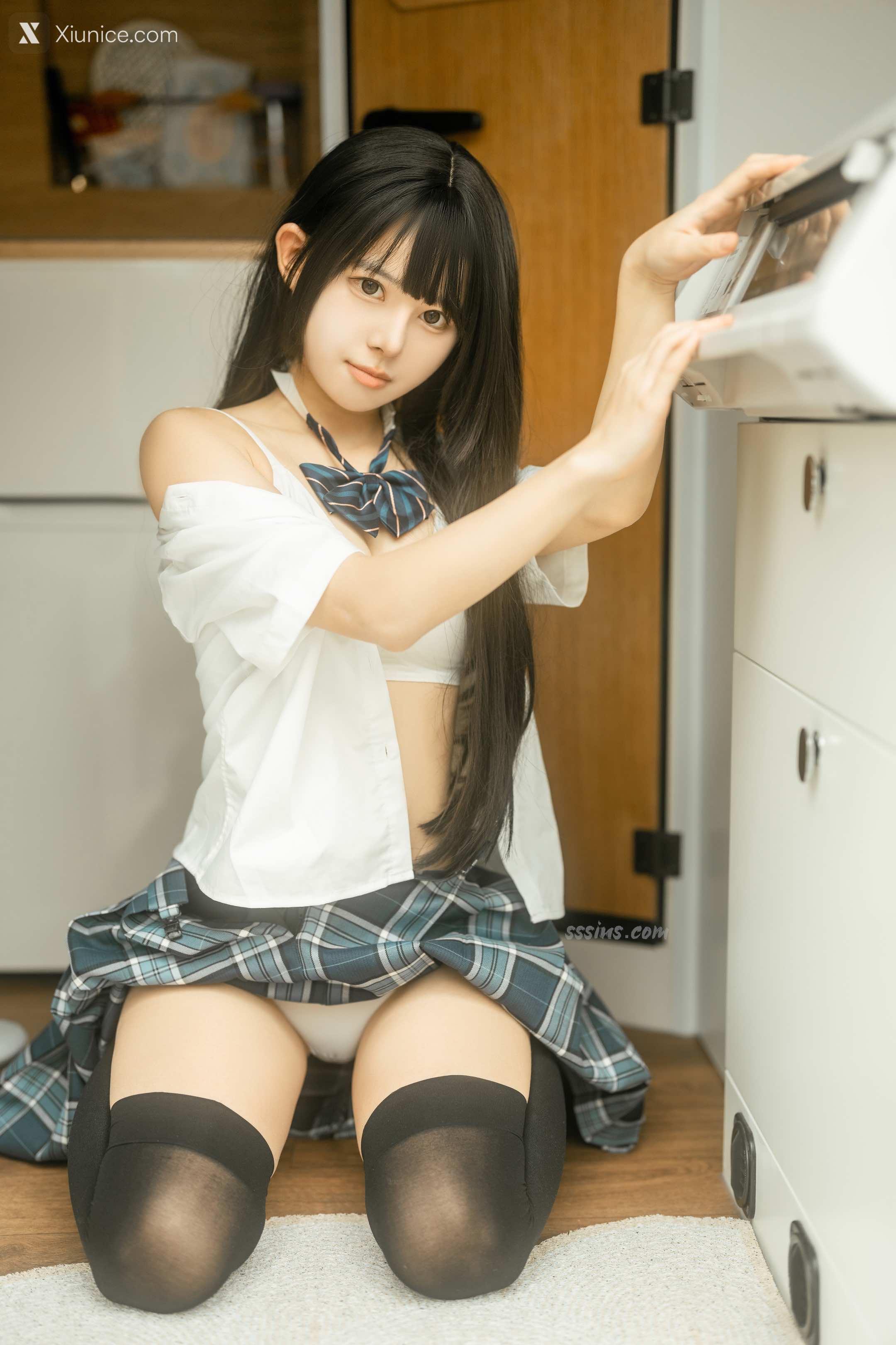 Rua阮阮 房车JK 15
