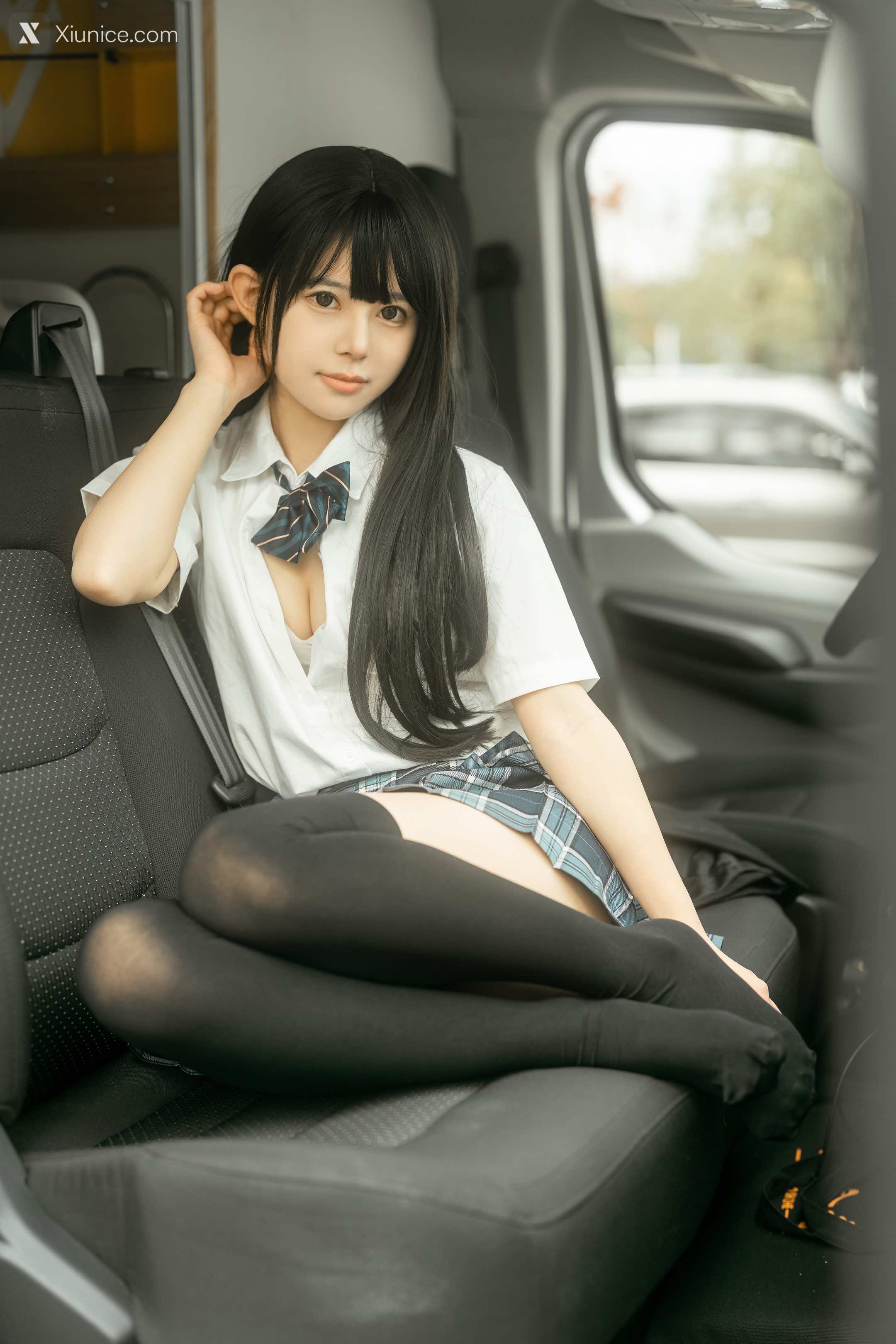 Rua阮阮 房车JK 3