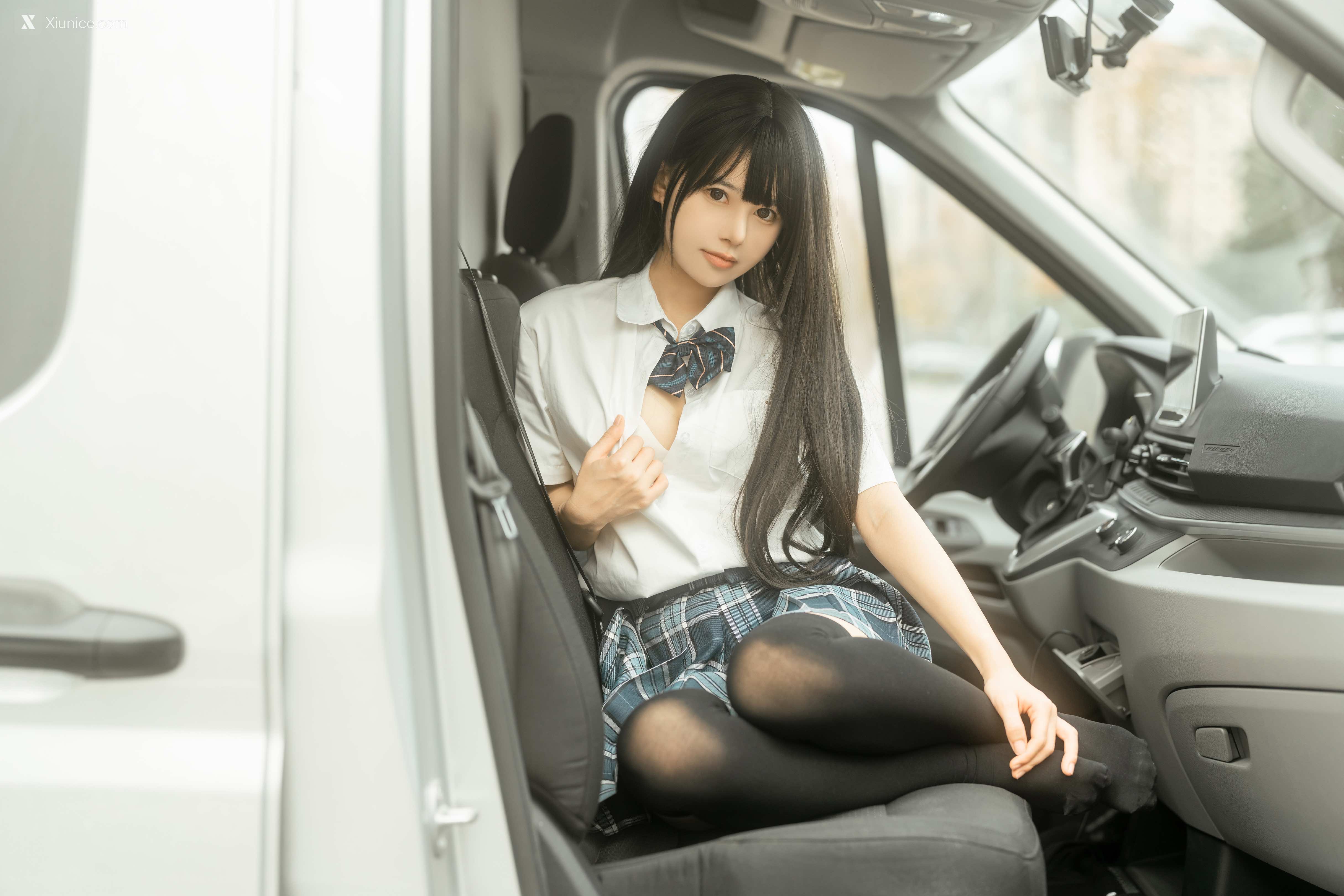 Rua阮阮 房车JK 4