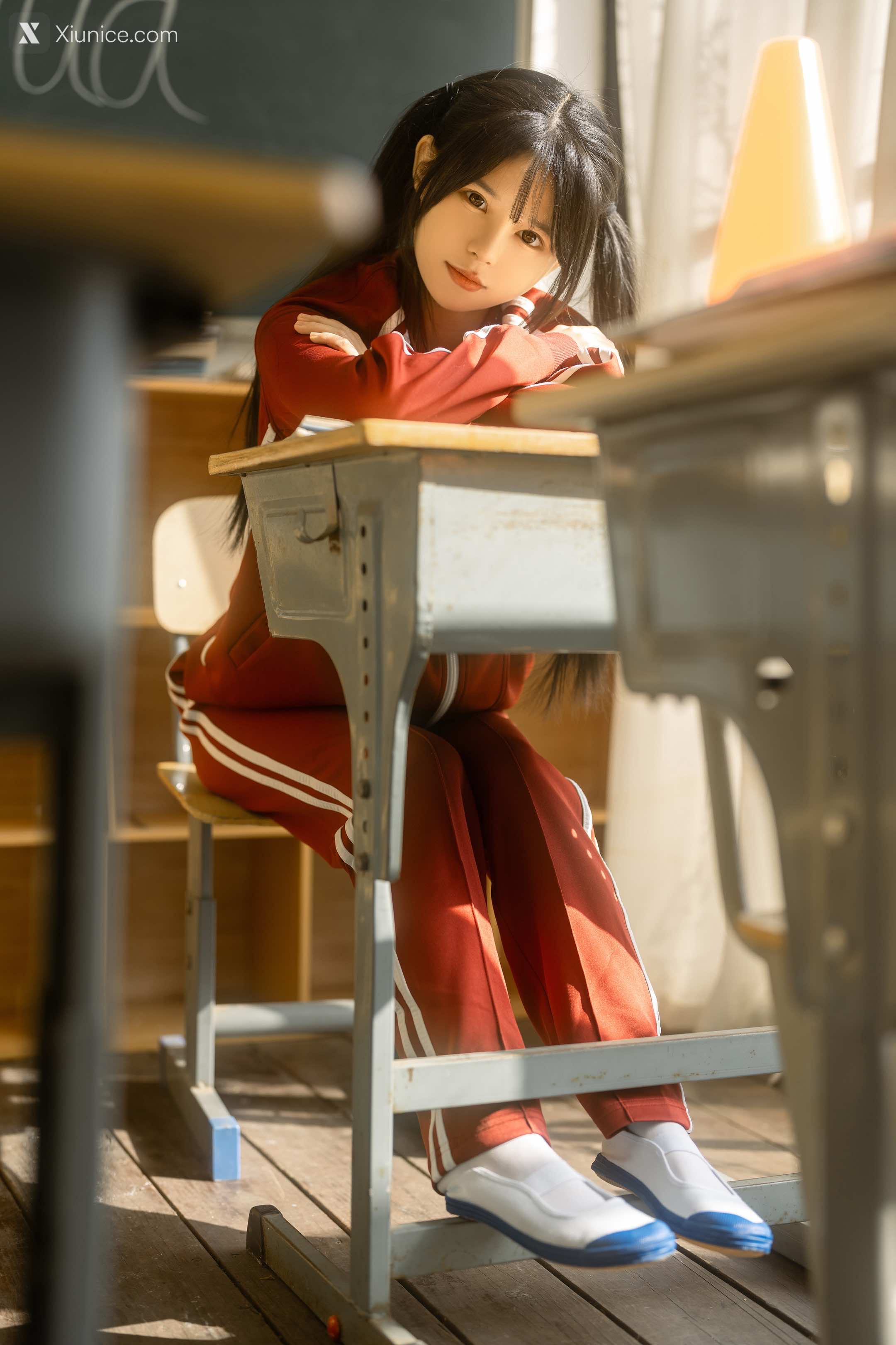 Rua阮阮 课间阳光 红色校服 23