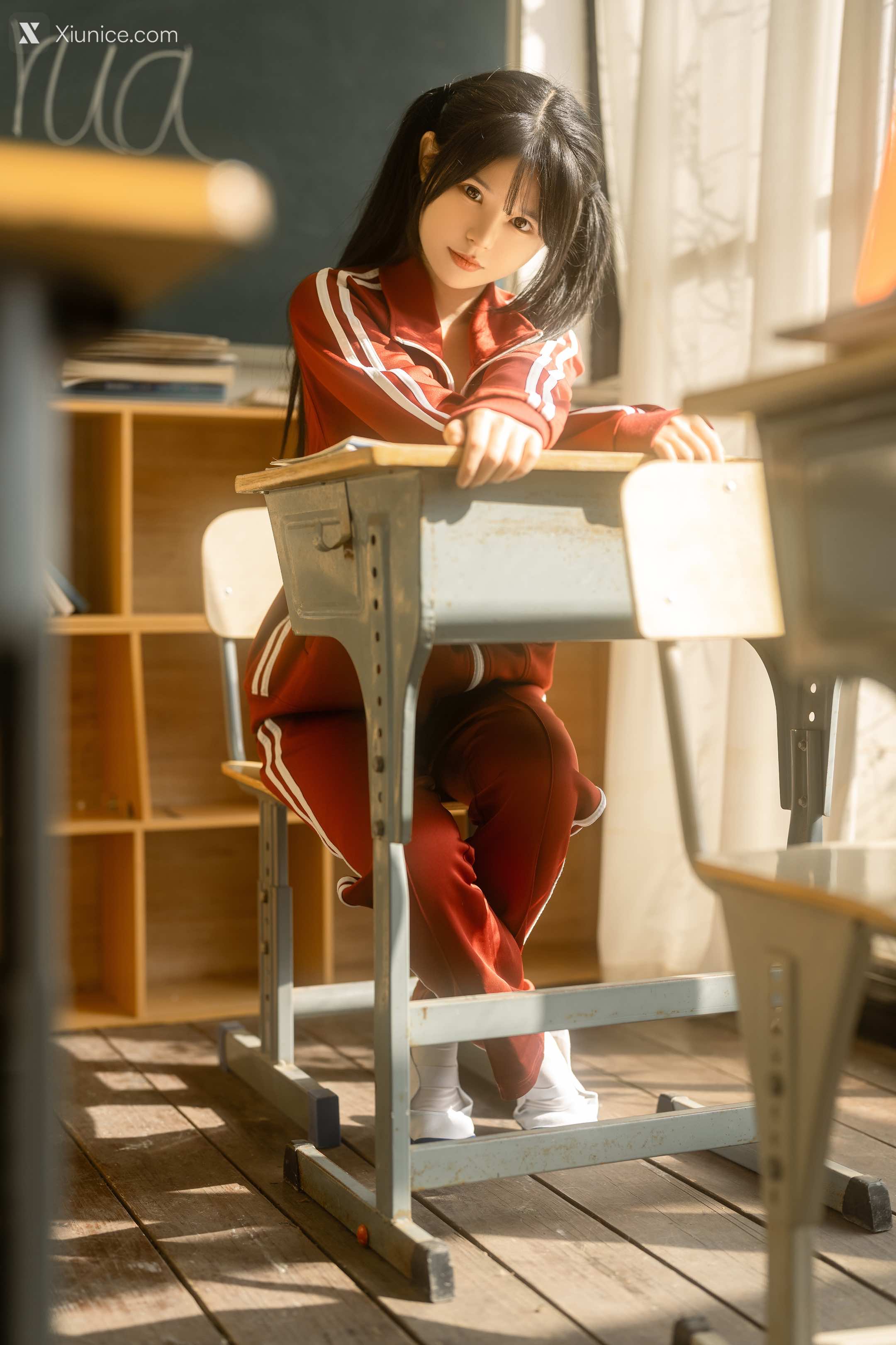 Rua阮阮 课间阳光 红色校服 34