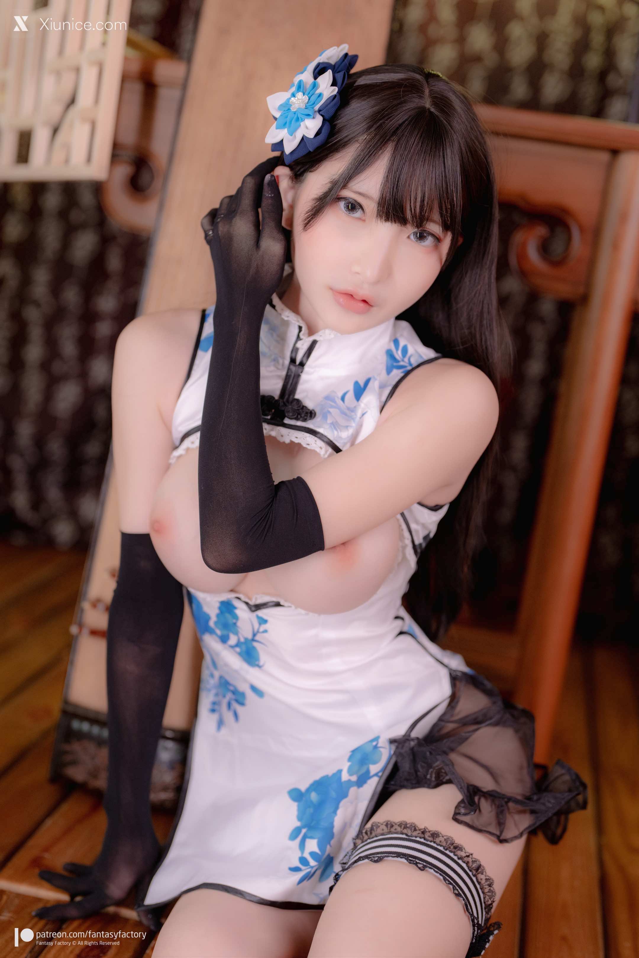 Fantasy Factory 旗袍小花瓶 16
