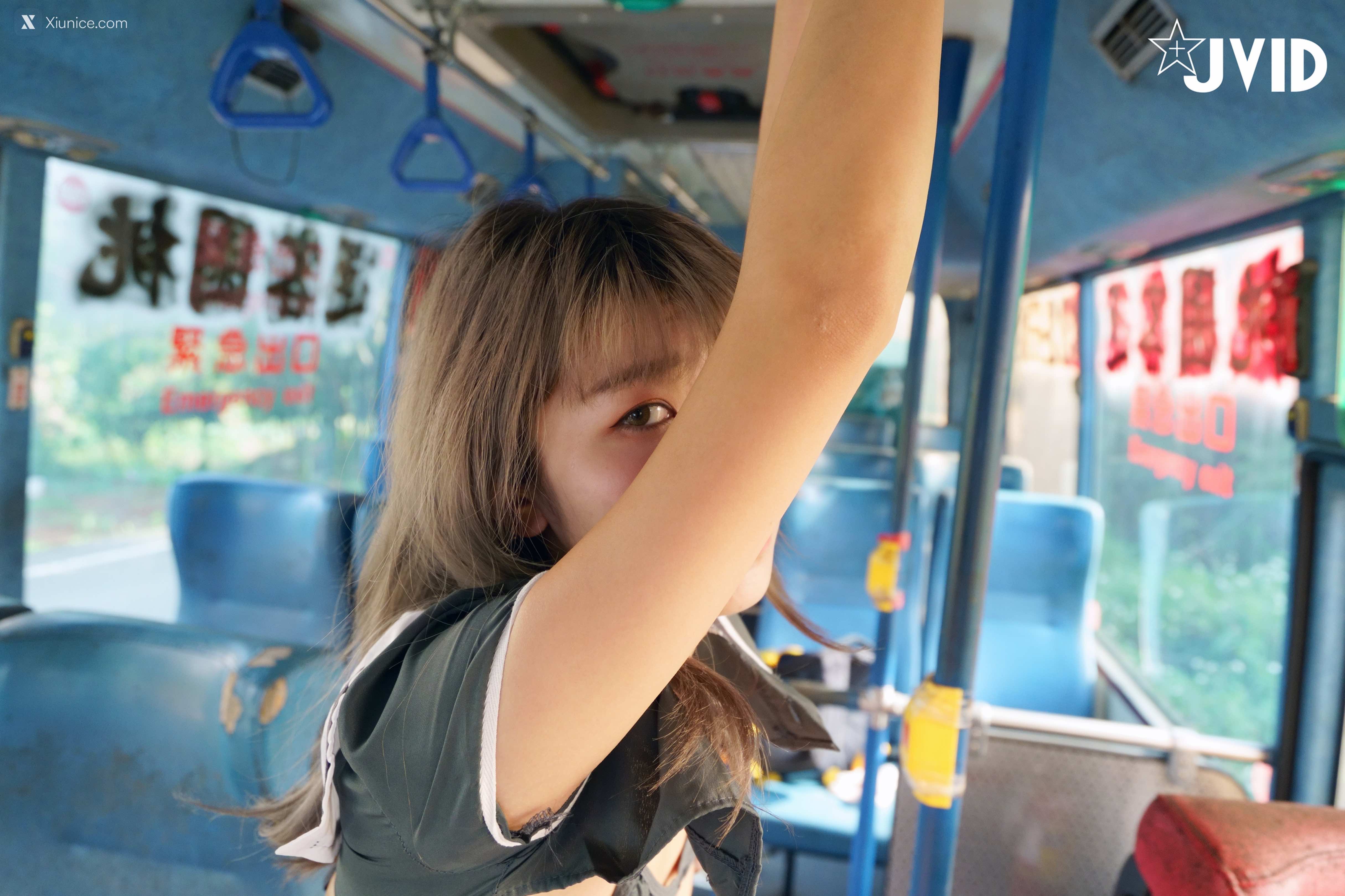 JVID 伊芙蝶 真实 公车上处女丧失回忆录 39