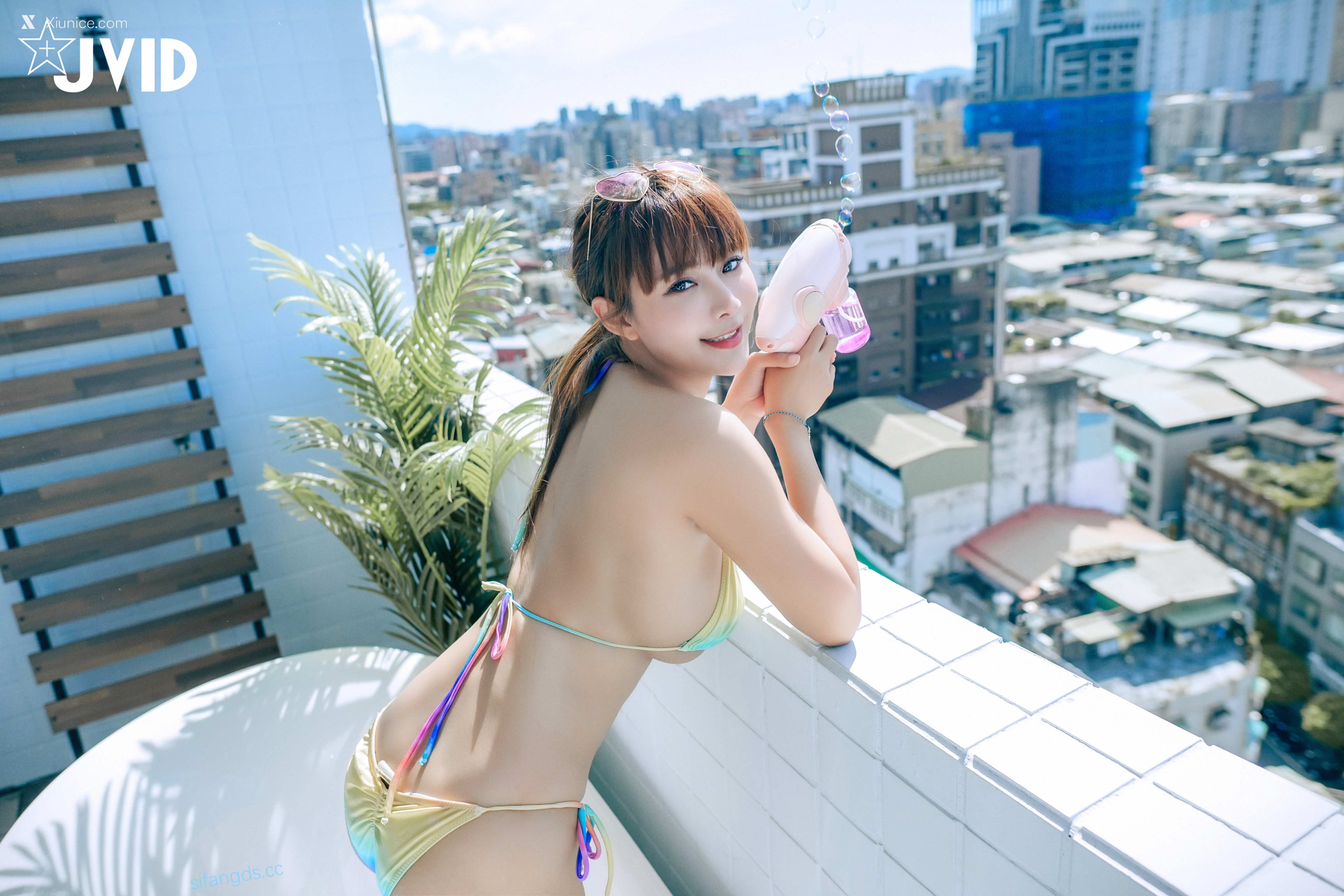 JVID Lele 樂樂 去年大受好評的陽臺城市比基尼 樂樂應大家要求推出續集 227