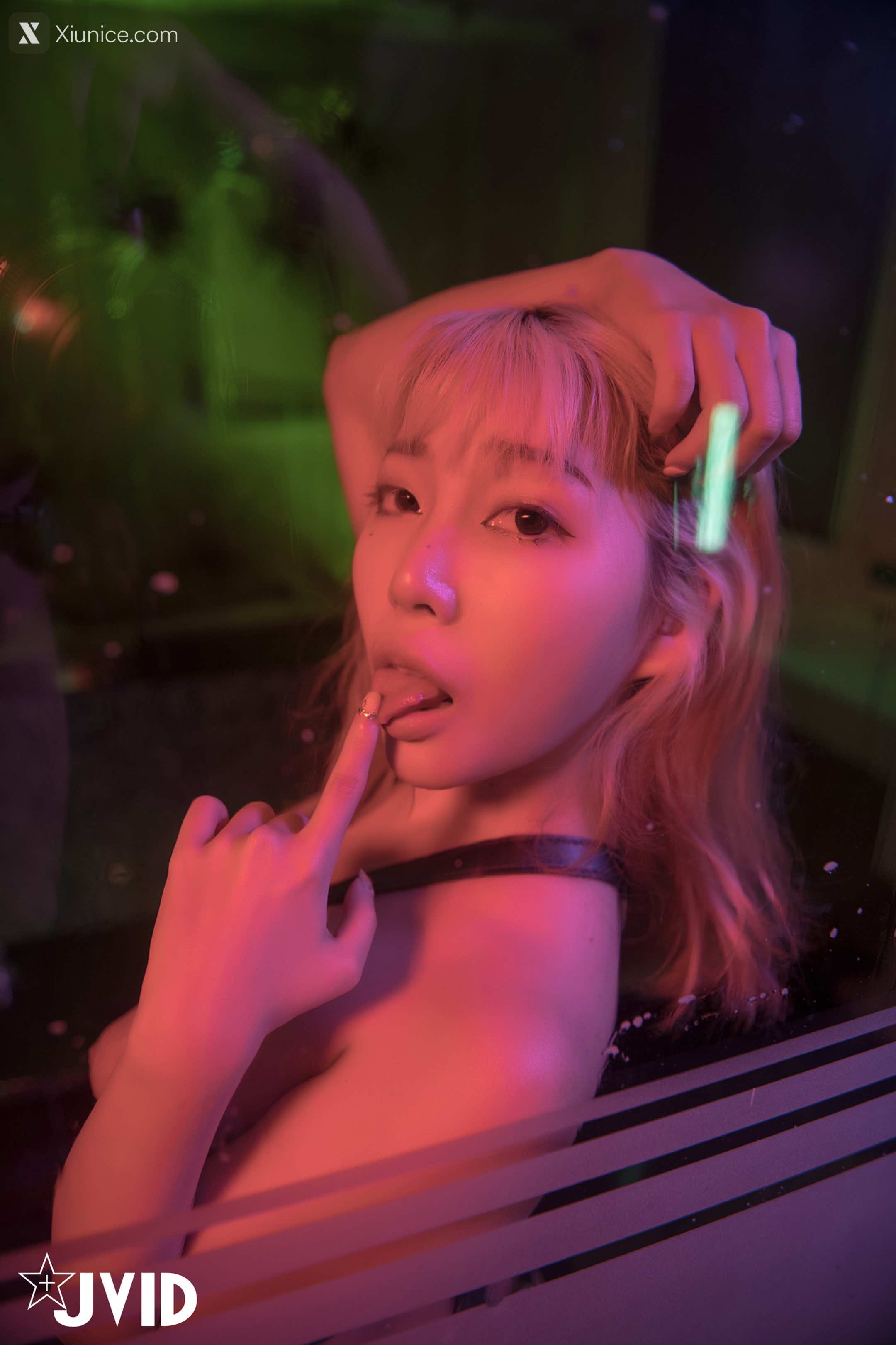 JVID Stacy 摇曳的光影中被束缚的美女渐渐的穴湿了等妳来征服 10