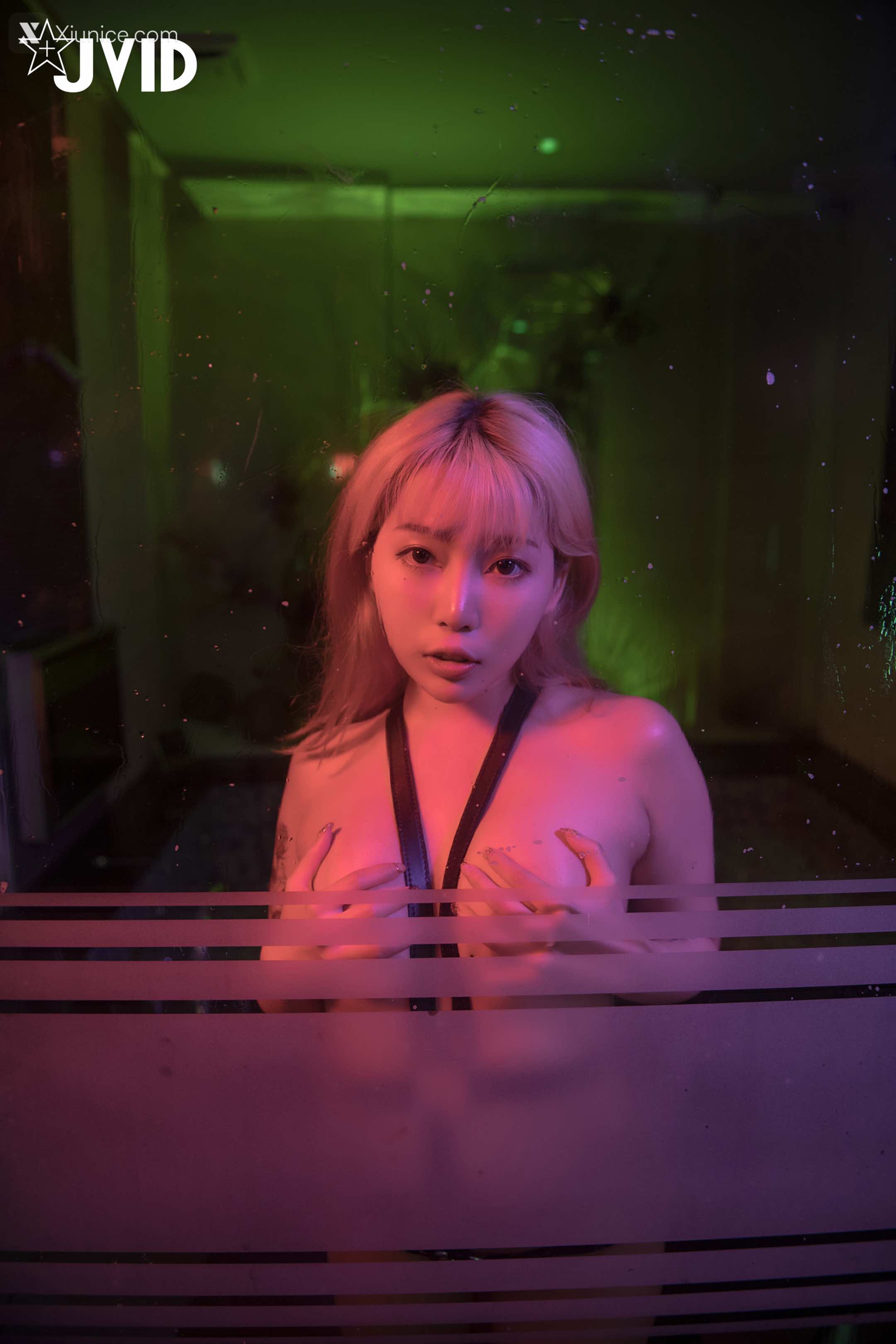 JVID Stacy 摇曳的光影中被束缚的美女渐渐的穴湿了等妳来征服 4