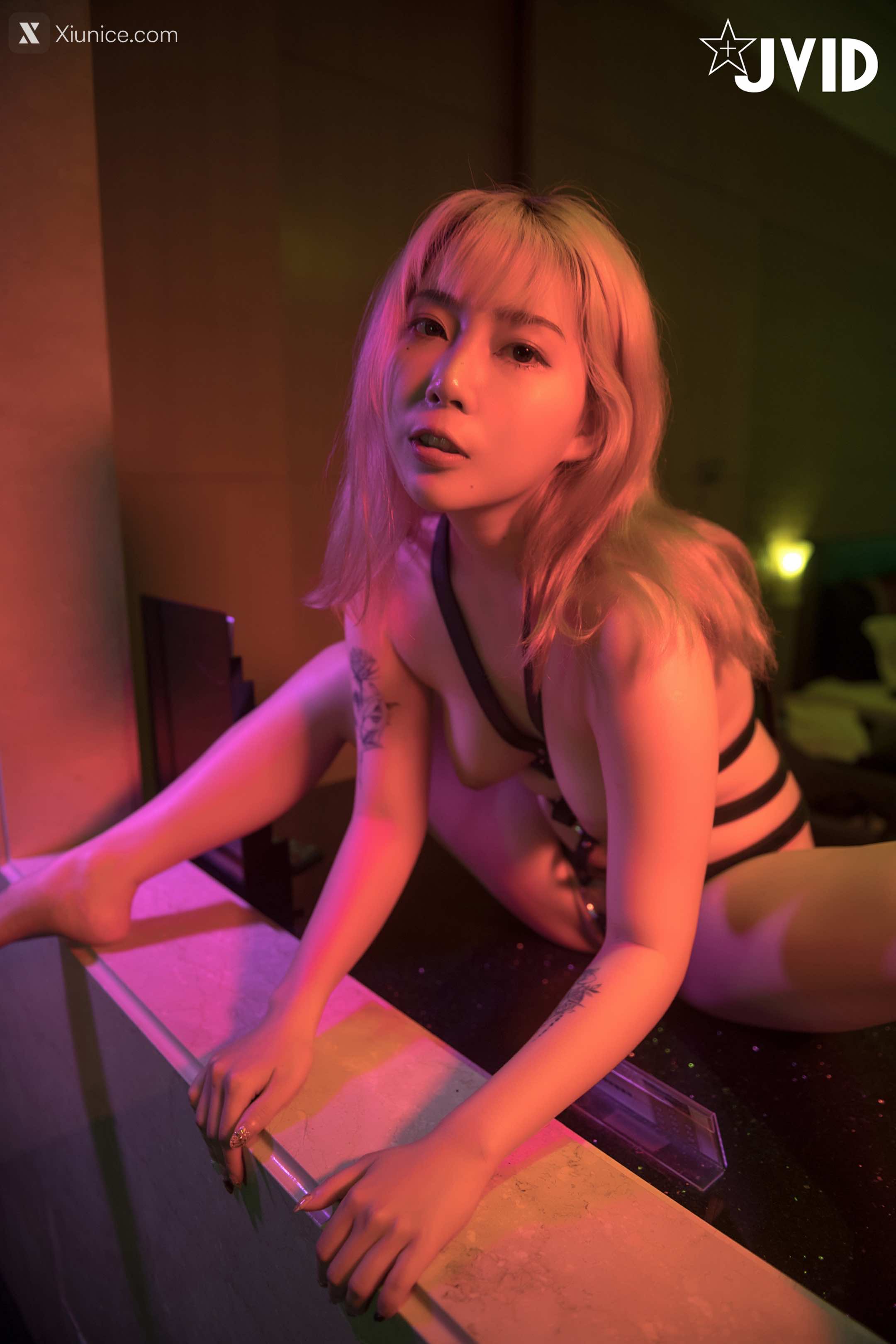 JVID Stacy 摇曳的光影中被束缚的美女渐渐的穴湿了等妳来征服 44