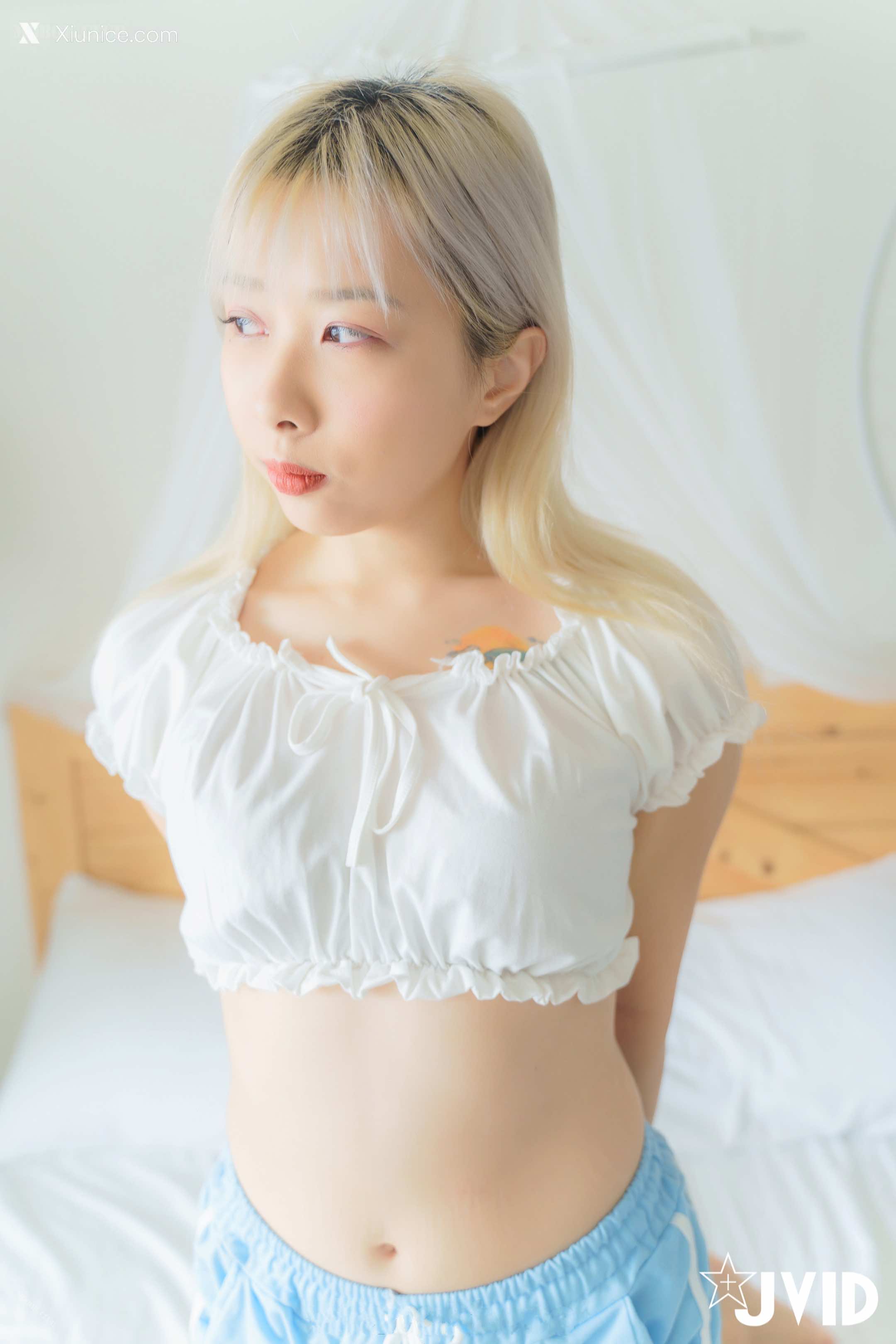 王以欣 獨自租屋的粉鮑女孩被蒙面人M暈強上,醒來之後主動口X還讓內謝 131