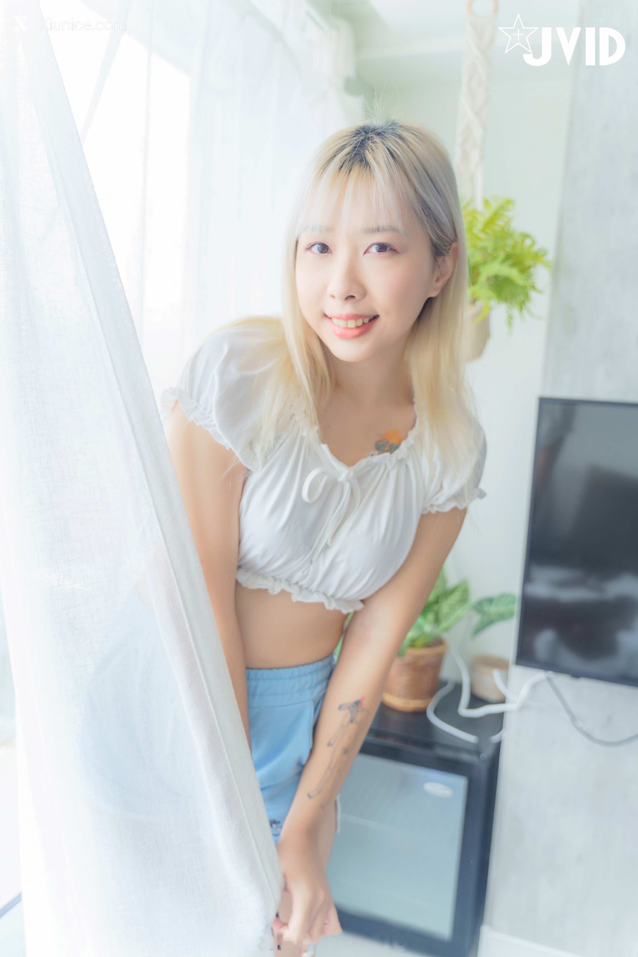 王以欣 獨自租屋的粉鮑女孩被蒙面人M暈強上,醒來之後主動口X還讓內謝 56