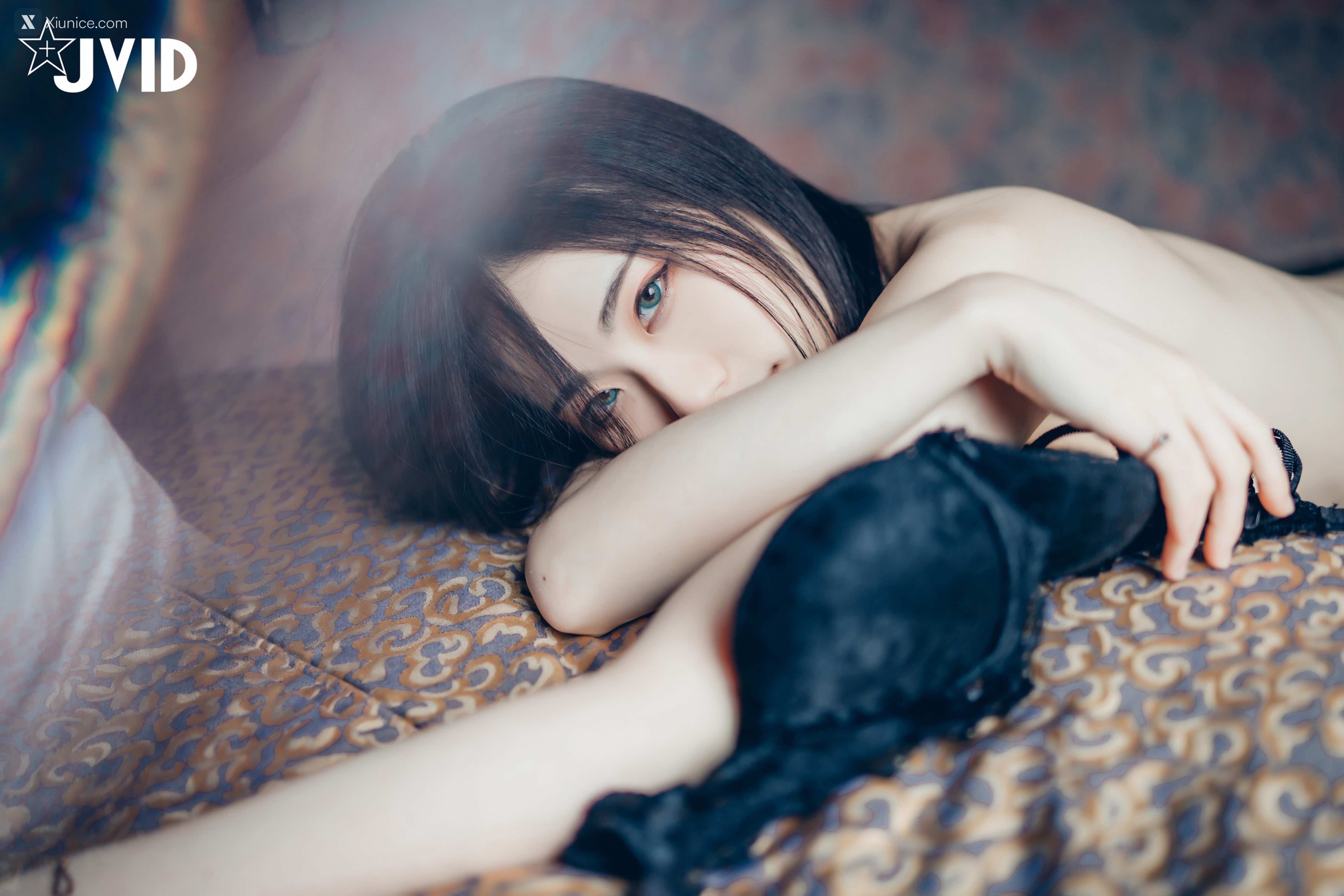 阿黎 空靈系怪奇美少女阿璃美乳白雪肌膚 54