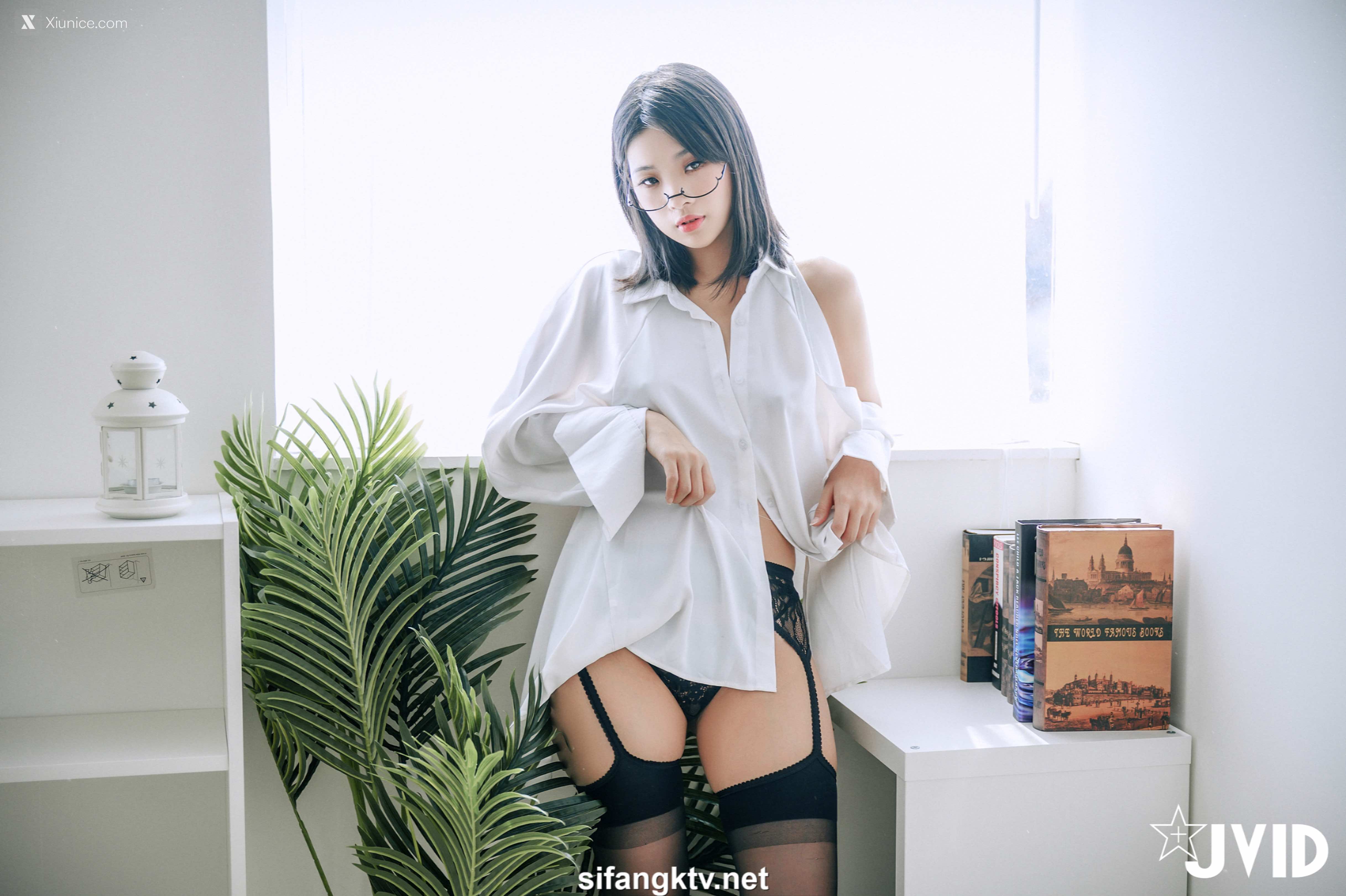 露露咪 性愛成癮の性感女教師 64