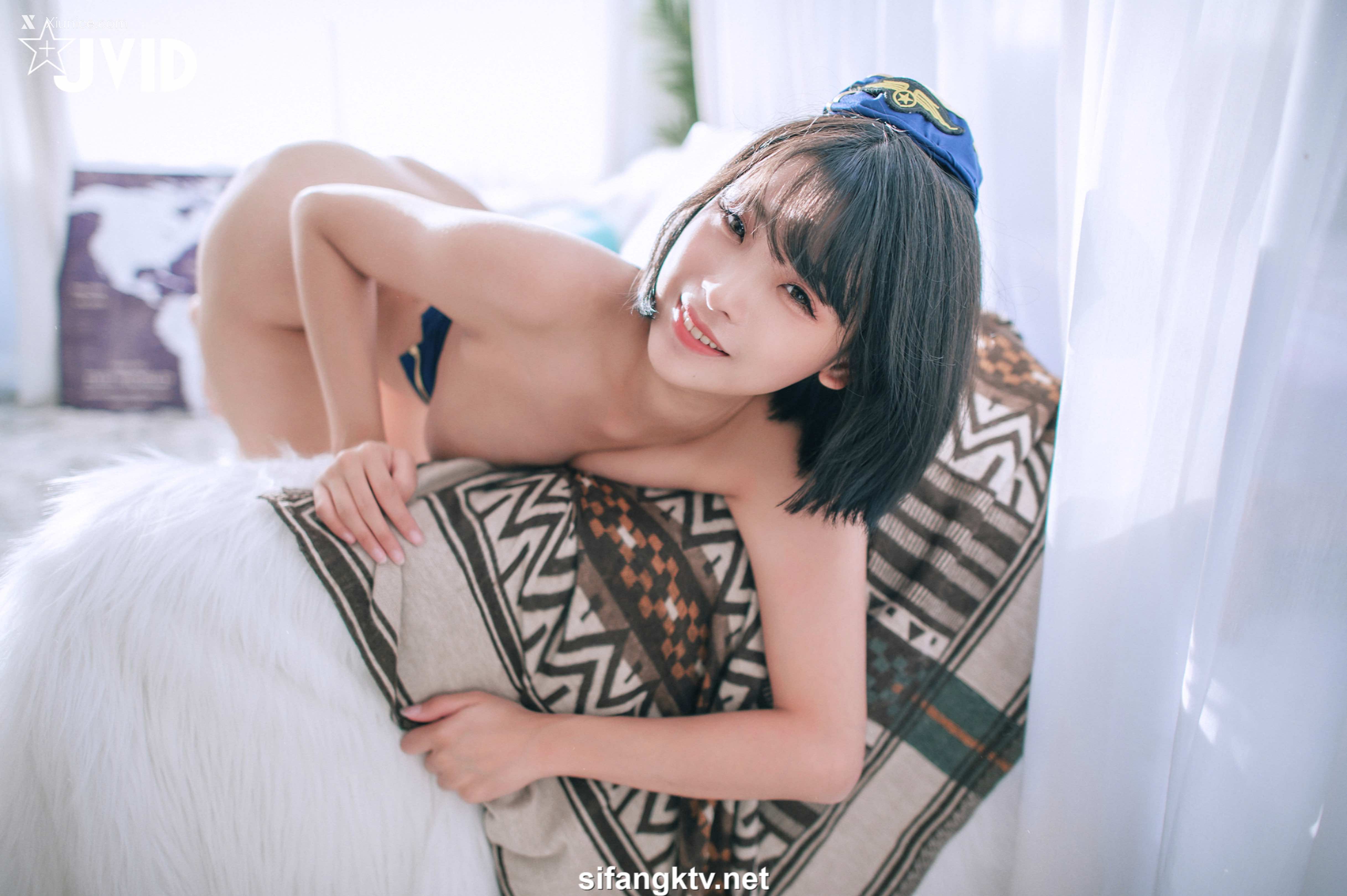 露露咪 淫蕩美艷空姐的教育「性」 26
