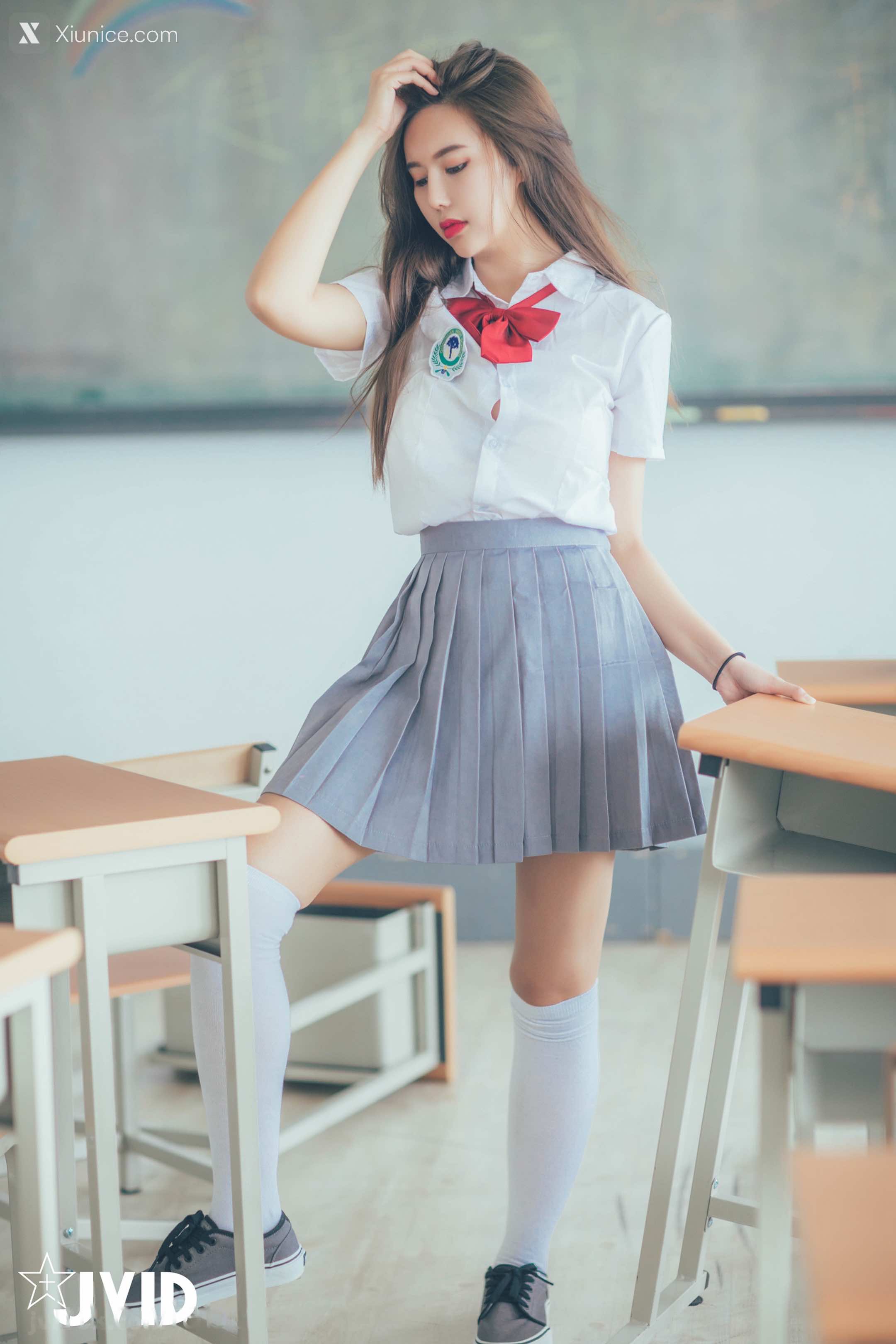 JVID 木木森 直擊教室没人 放課後特别授課，美巨乳の健康教育 全裸性感誘惑27