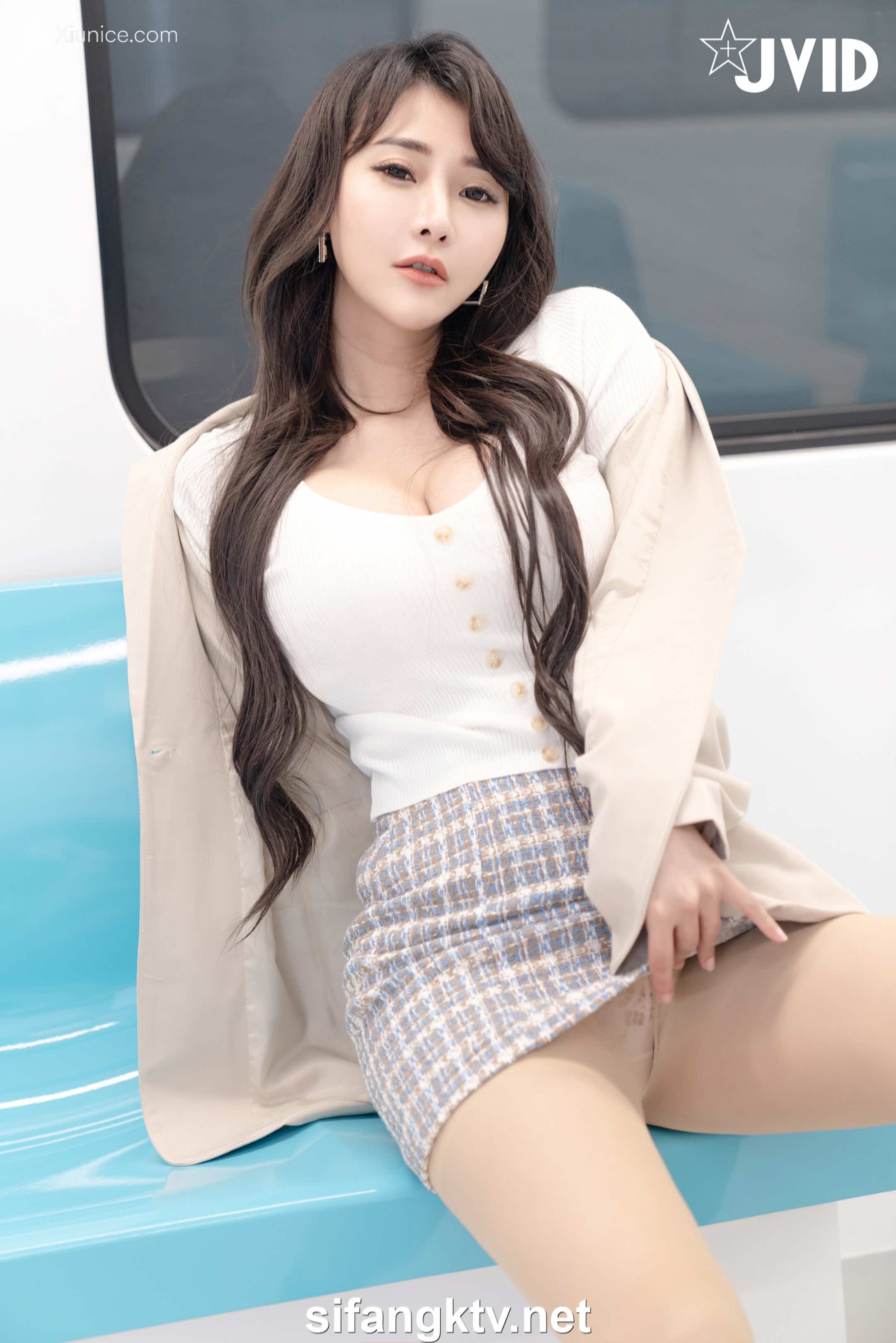 JVID Lele 樂樂 夜道を帰宅途中の巨乳妙齡女子《樂 樂》 100