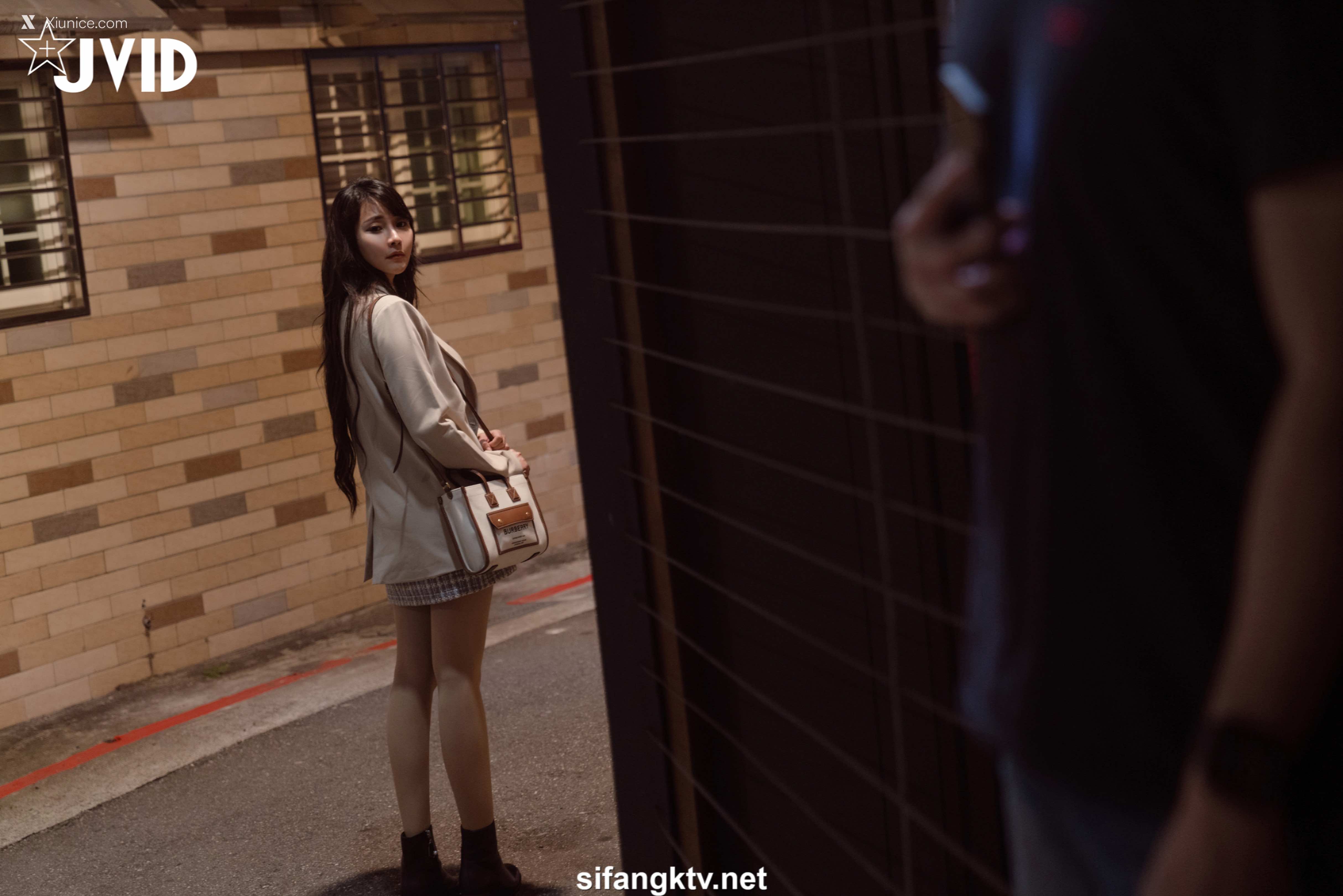 JVID Lele 樂樂 夜道を帰宅途中の巨乳妙齡女子《樂 樂》 117
