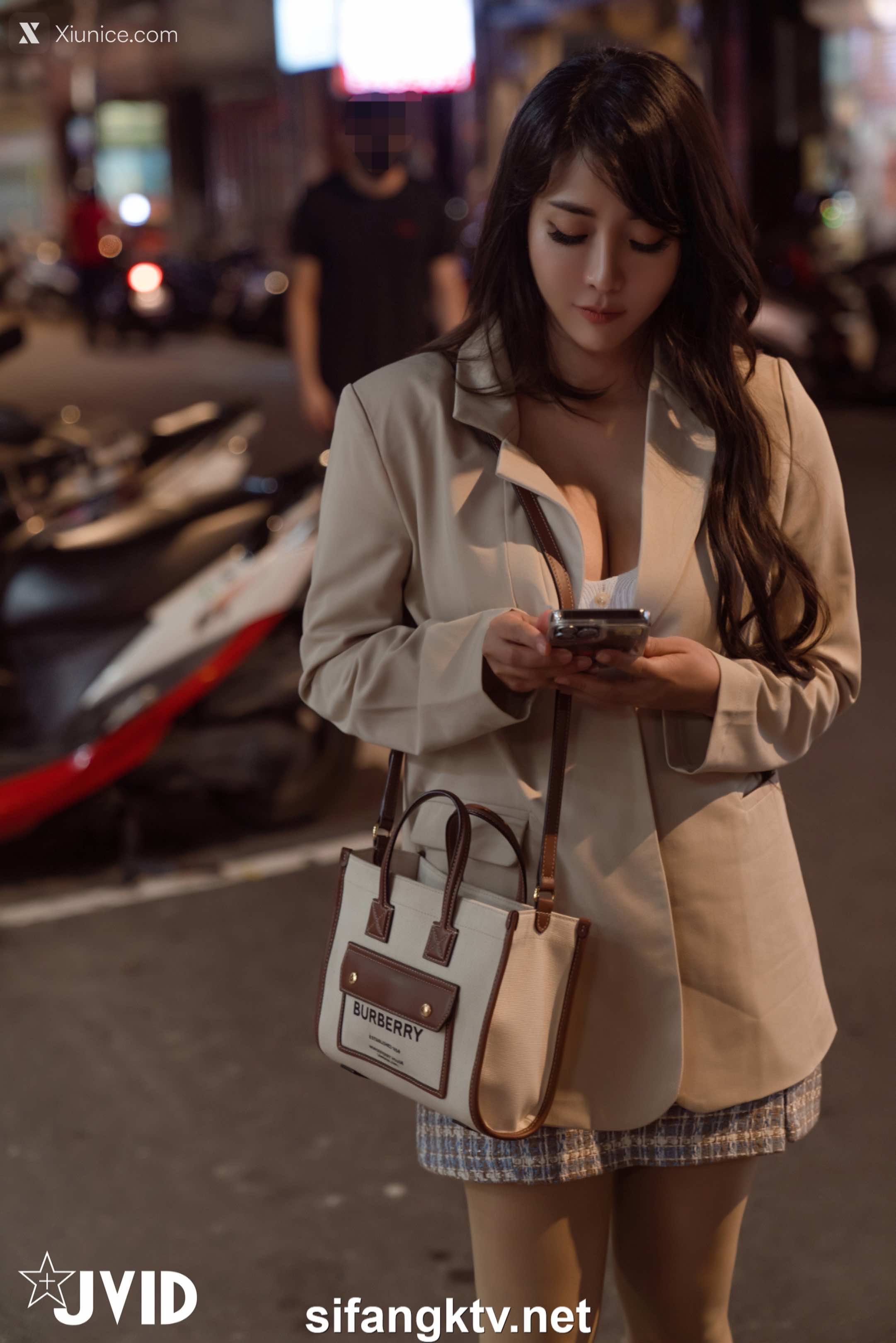 JVID Lele 樂樂 夜道を帰宅途中の巨乳妙齡女子《樂 樂》 151