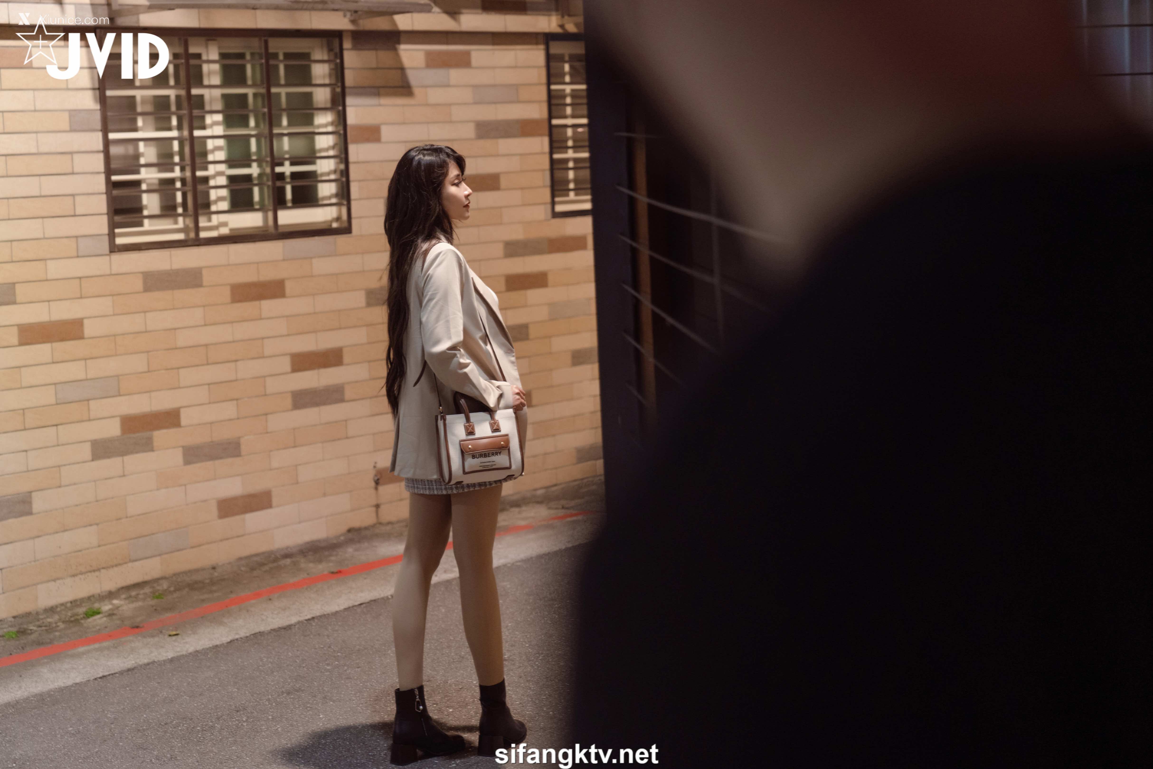 JVID Lele 樂樂 夜道を帰宅途中の巨乳妙齡女子《樂 樂》 155