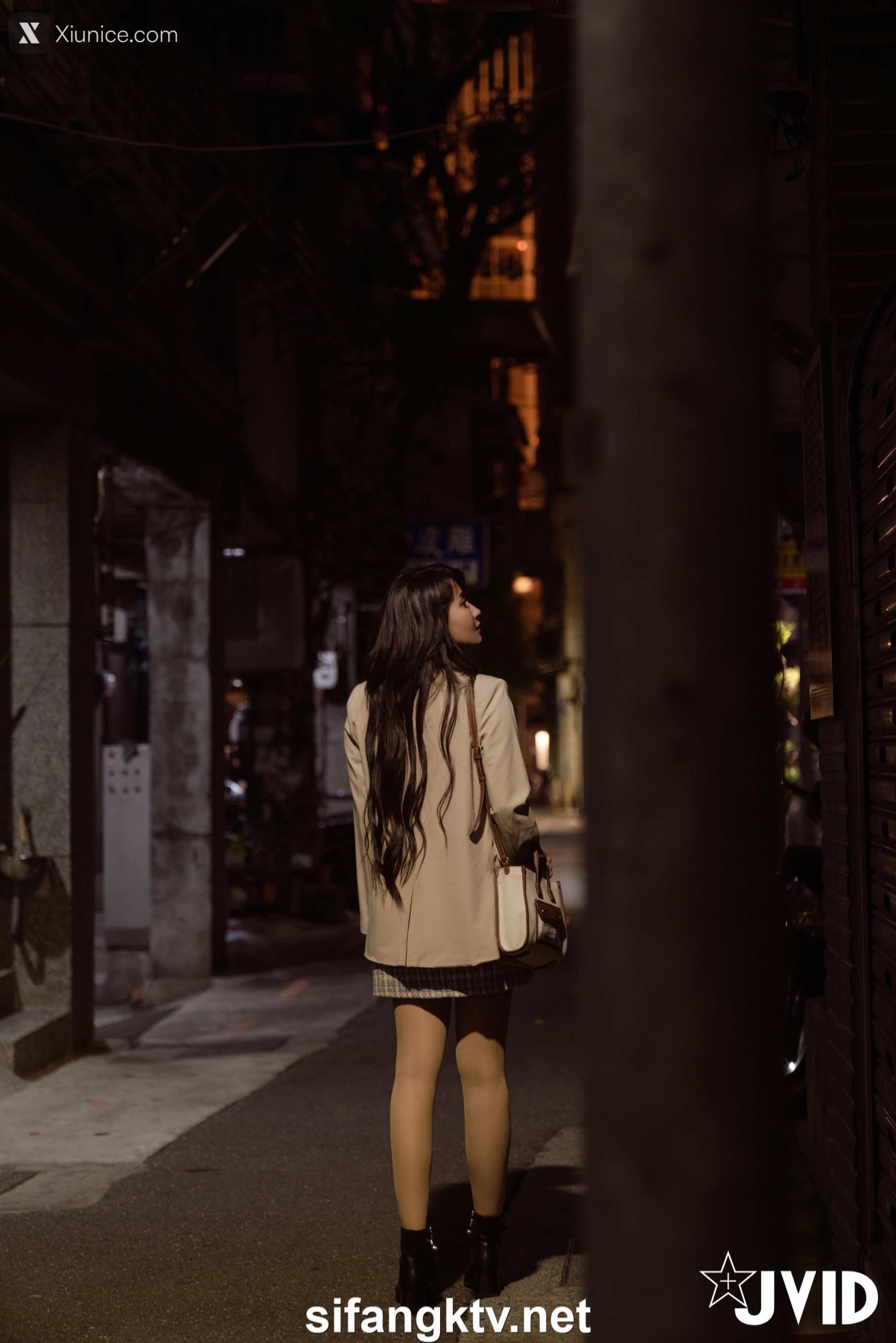 JVID Lele 樂樂 夜道を帰宅途中の巨乳妙齡女子《樂 樂》 17