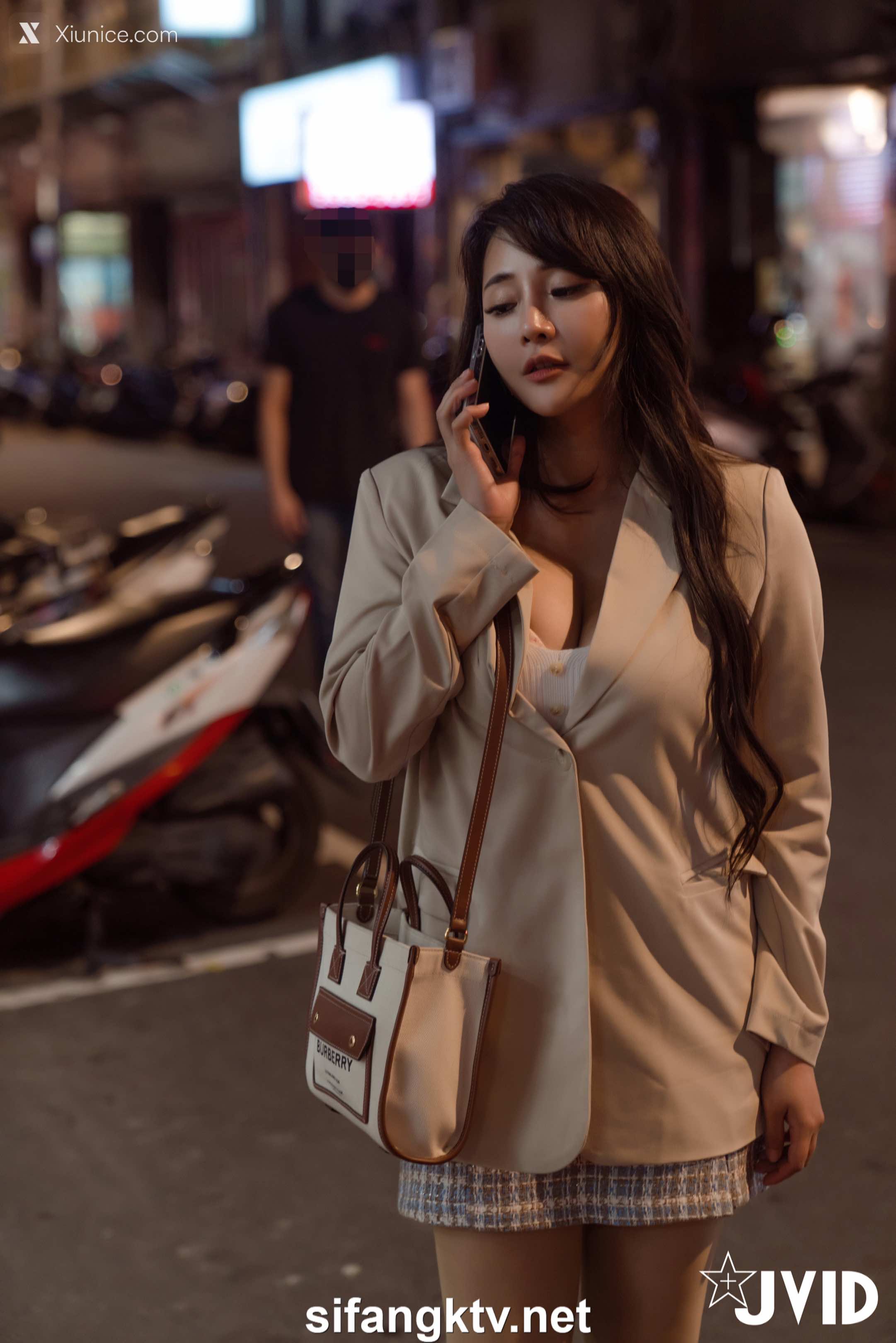 JVID Lele 樂樂 夜道を帰宅途中の巨乳妙齡女子《樂 樂》 31