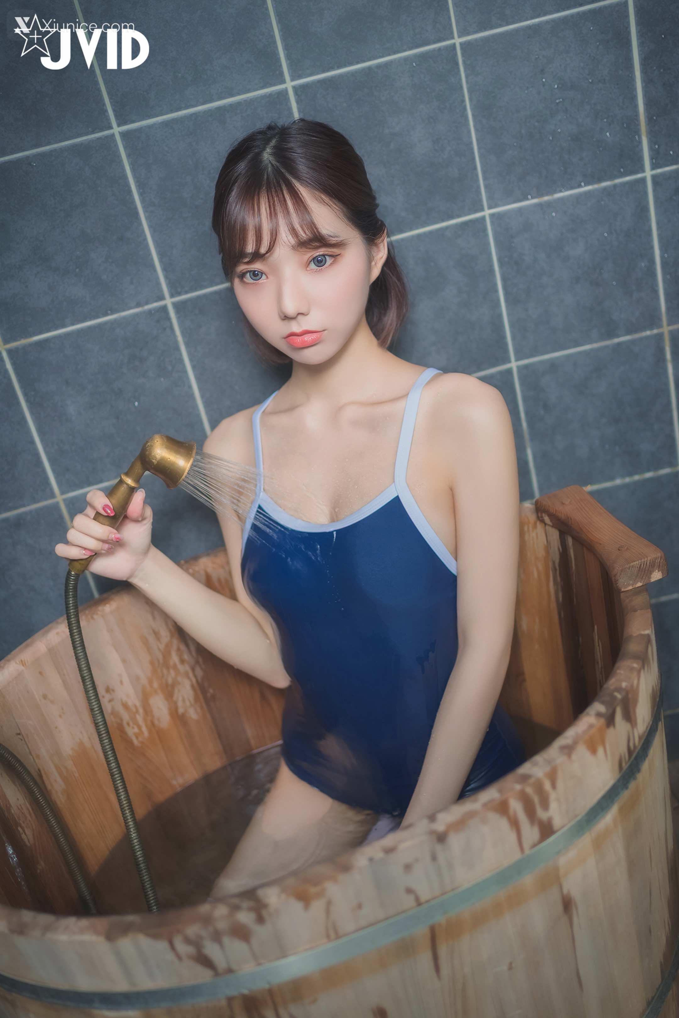 啾啾 性感高校生啾啾～濕身死庫水！ 16