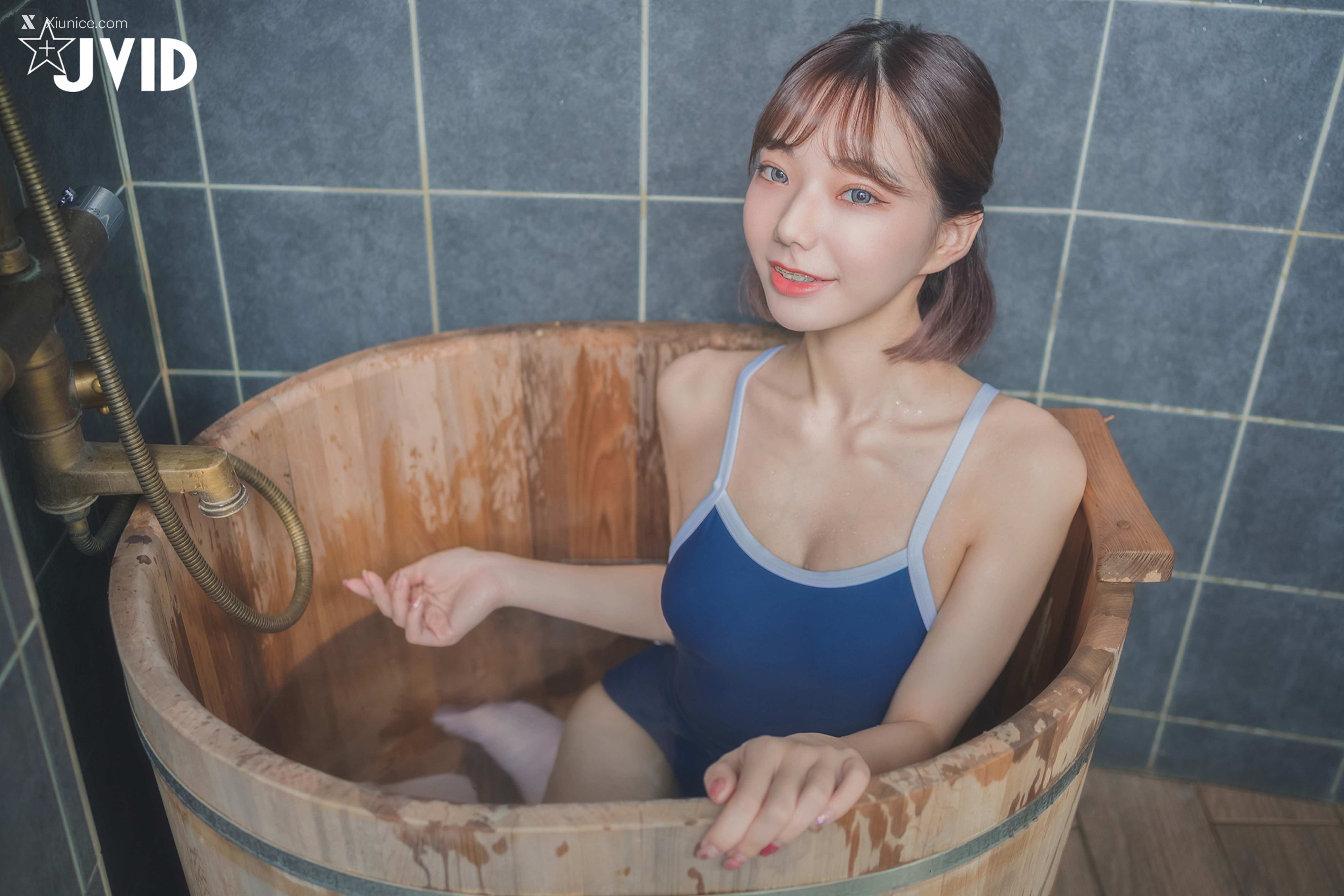 啾啾 性感高校生啾啾～濕身死庫水！ 29