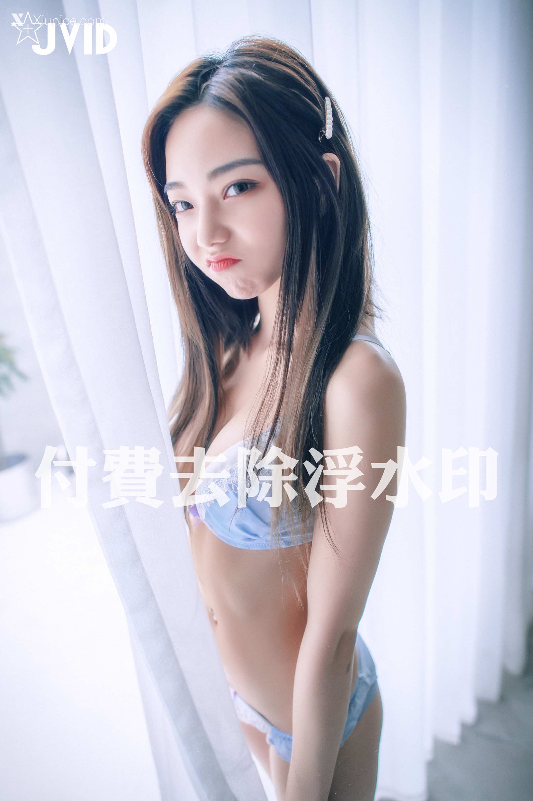 啾啾 清純小女孩啾啾如今秀色可餐，小褲褲下的形狀好誘人 55