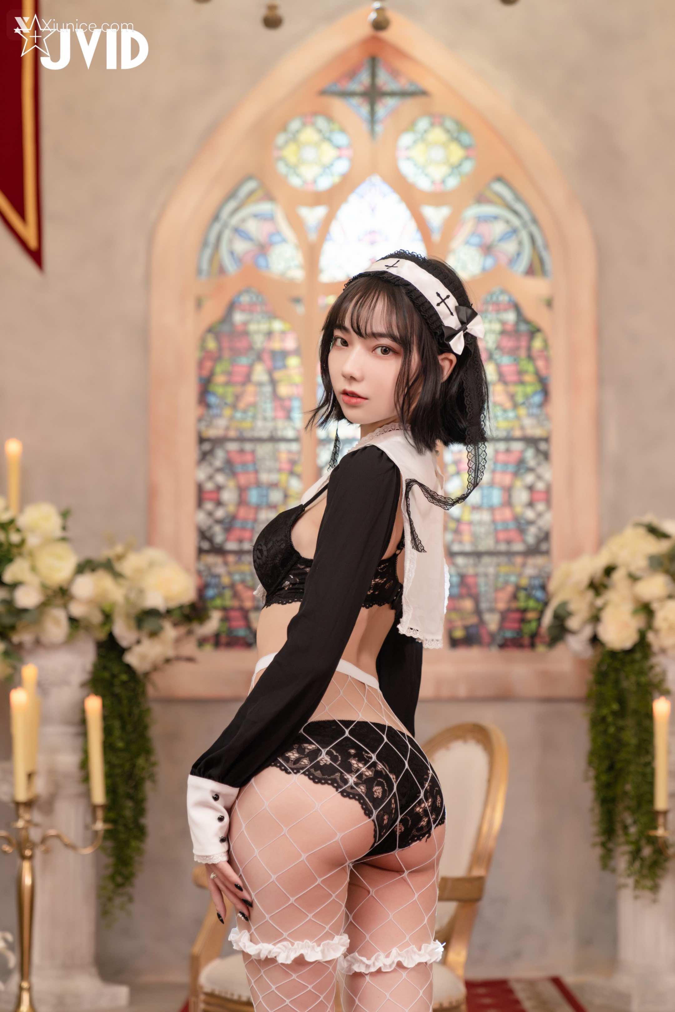 啾啾 甜美小修女啾啾深夜獨自在禮堂釋放人的慾望 41