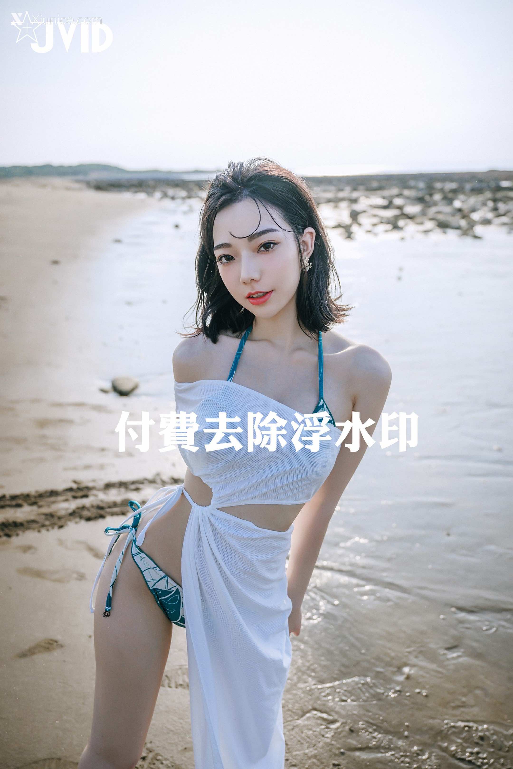 啾啾 超熱情火辣的比基尼登場 11