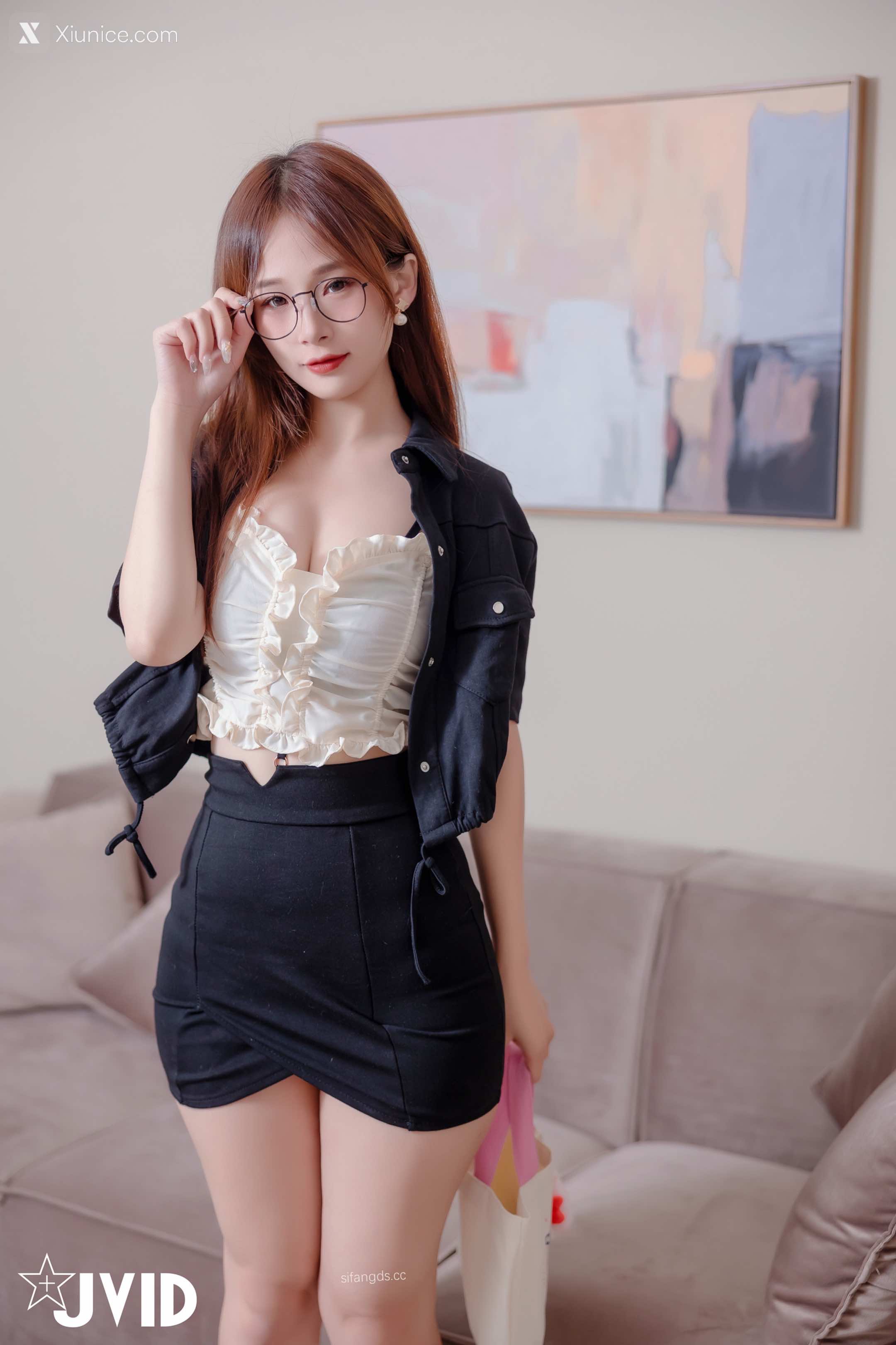 婕咪 Juice 美乳癡女英文老師juice婕咪 鮑魚都快被小豪同學玩壞了 218