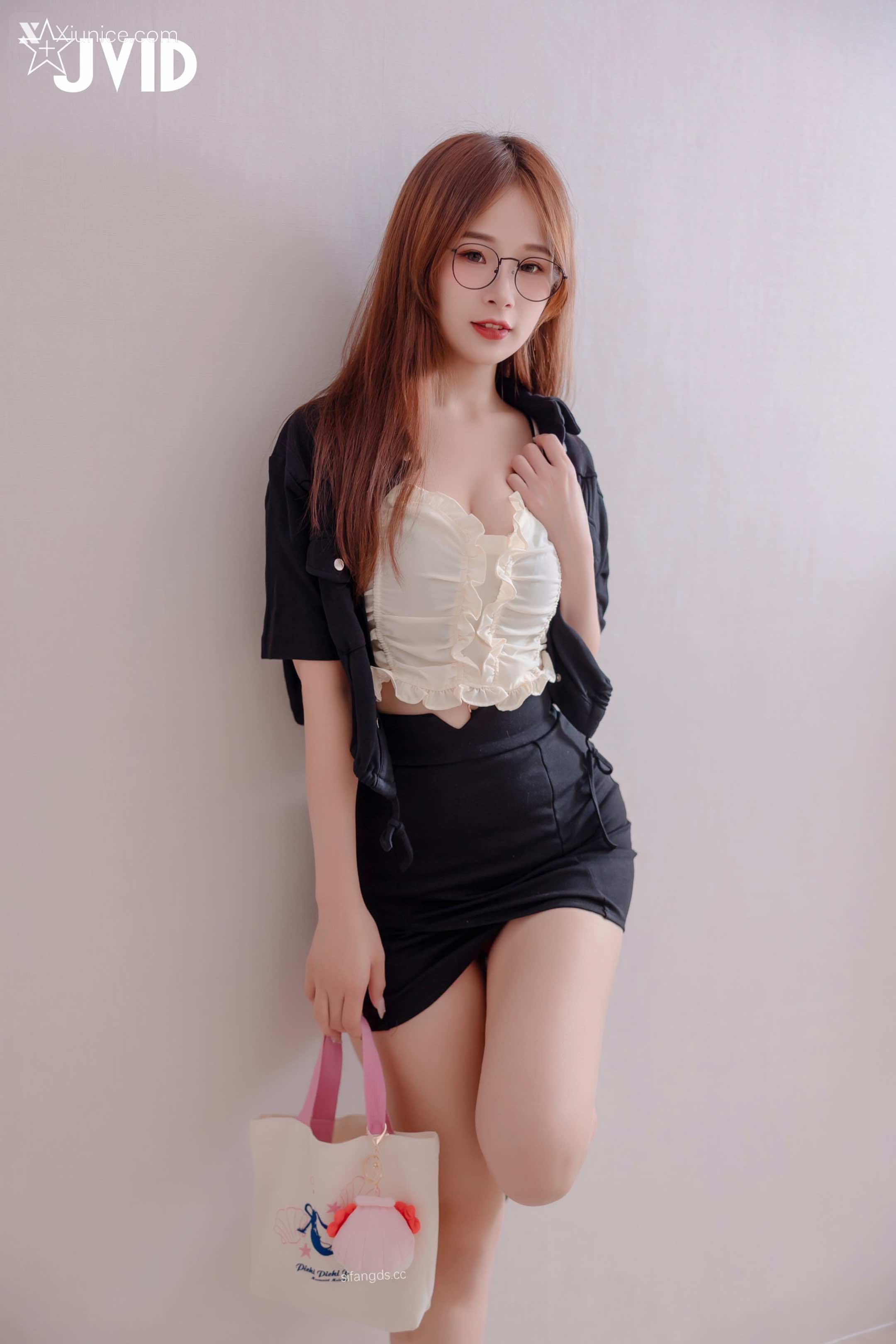 婕咪 Juice 美乳癡女英文老師juice婕咪 鮑魚都快被小豪同學玩壞了 229