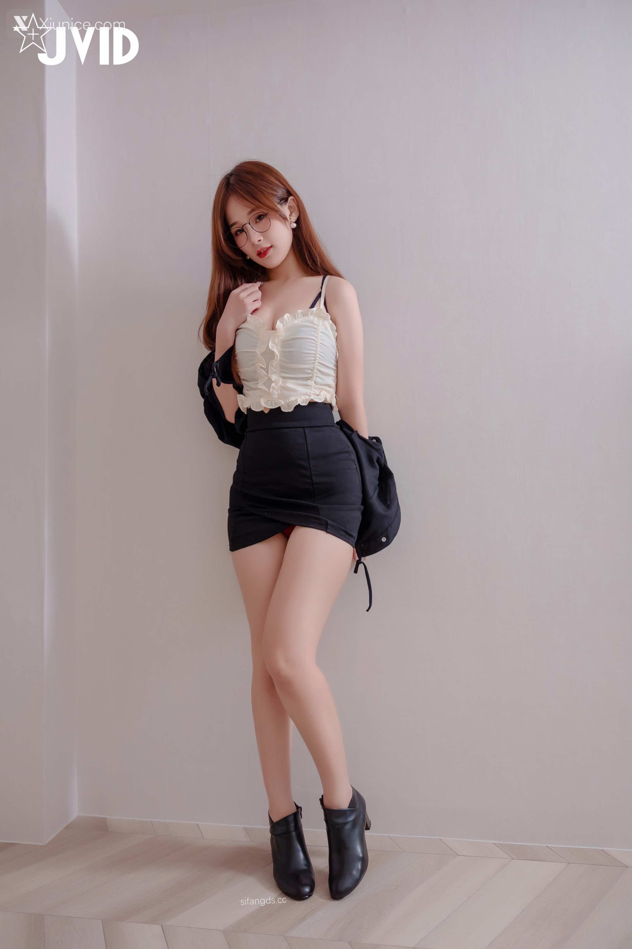 婕咪 Juice 美乳癡女英文老師juice婕咪 鮑魚都快被小豪同學玩壞了 273