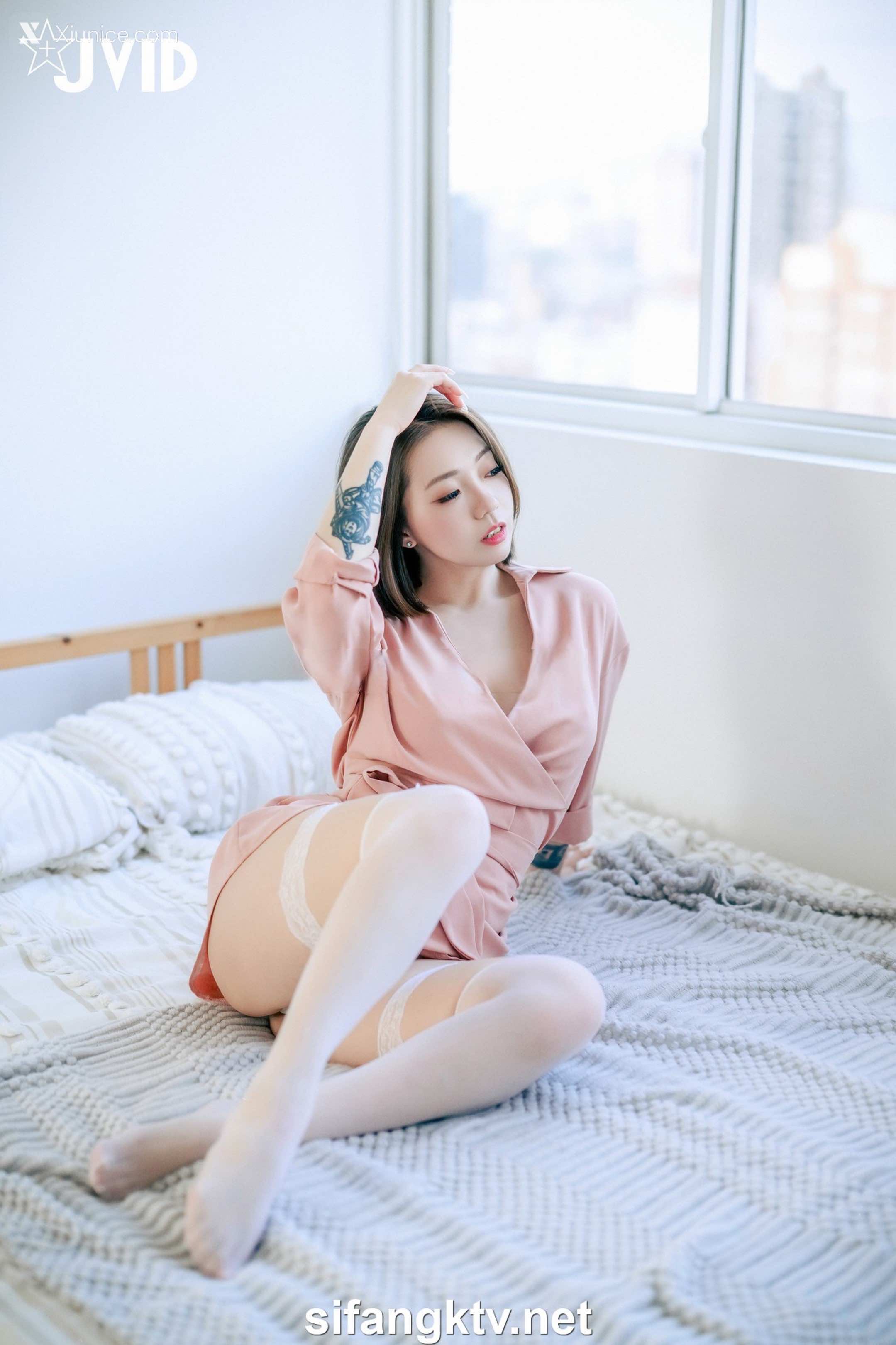 婕咪 Juice & 雅捷 飢渴姊妹雅捷 X 婕咪用時間停止器侵犯維修工人 沒榨乾是不會停的 58