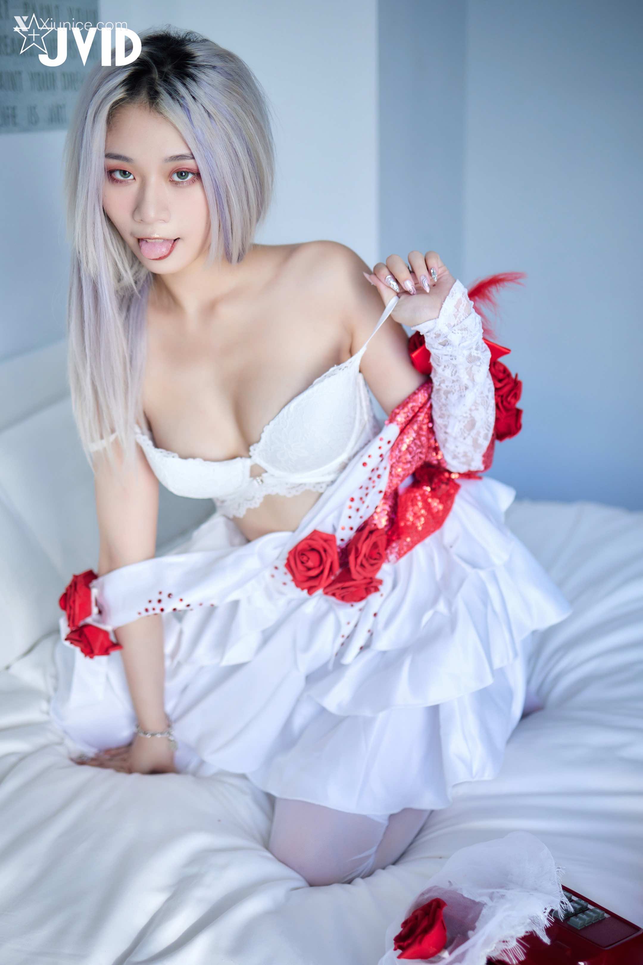 Verna 「萬聖節鬼魅之月」第五人格調香師Verna性感解密 隱藏版影片 82